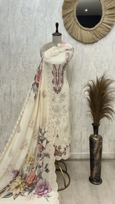 Soft Floral Grace Mul cotton Unstitched Suit