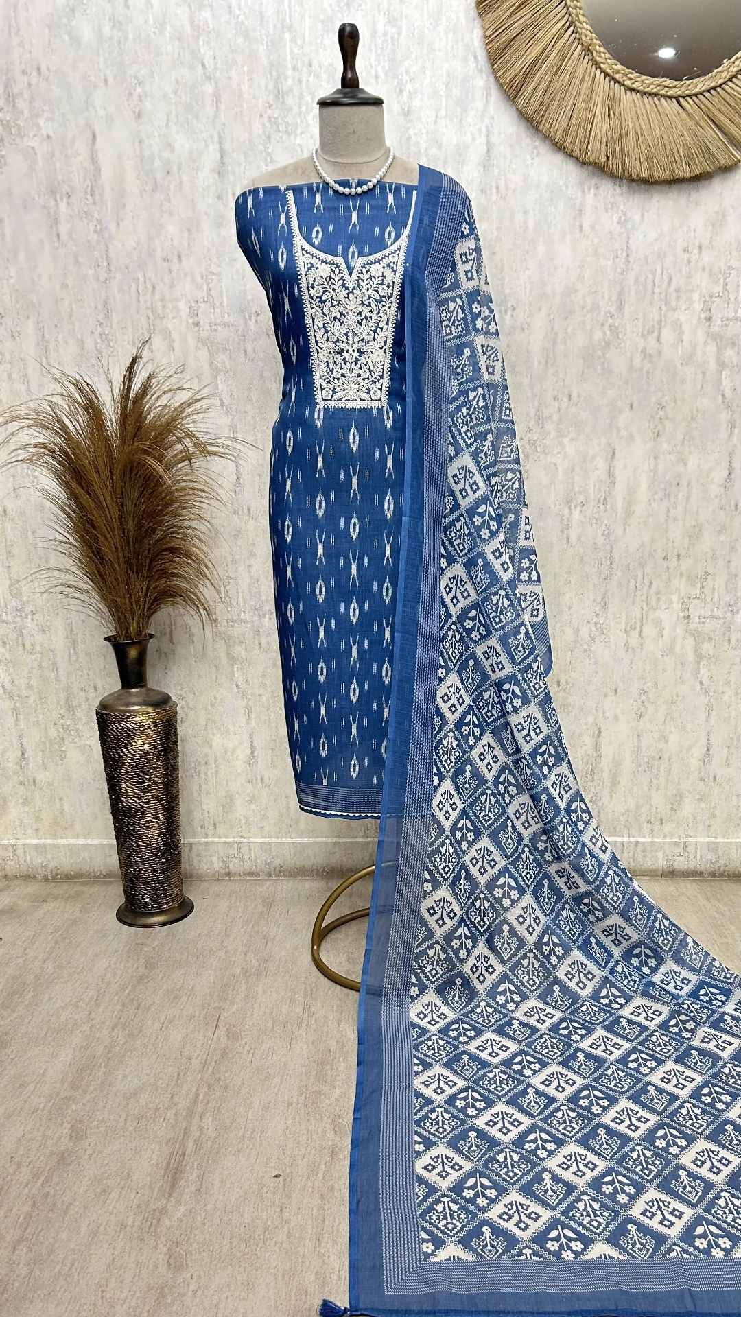 Serene Ethnic Style Linen Cotton Unstitched Suit