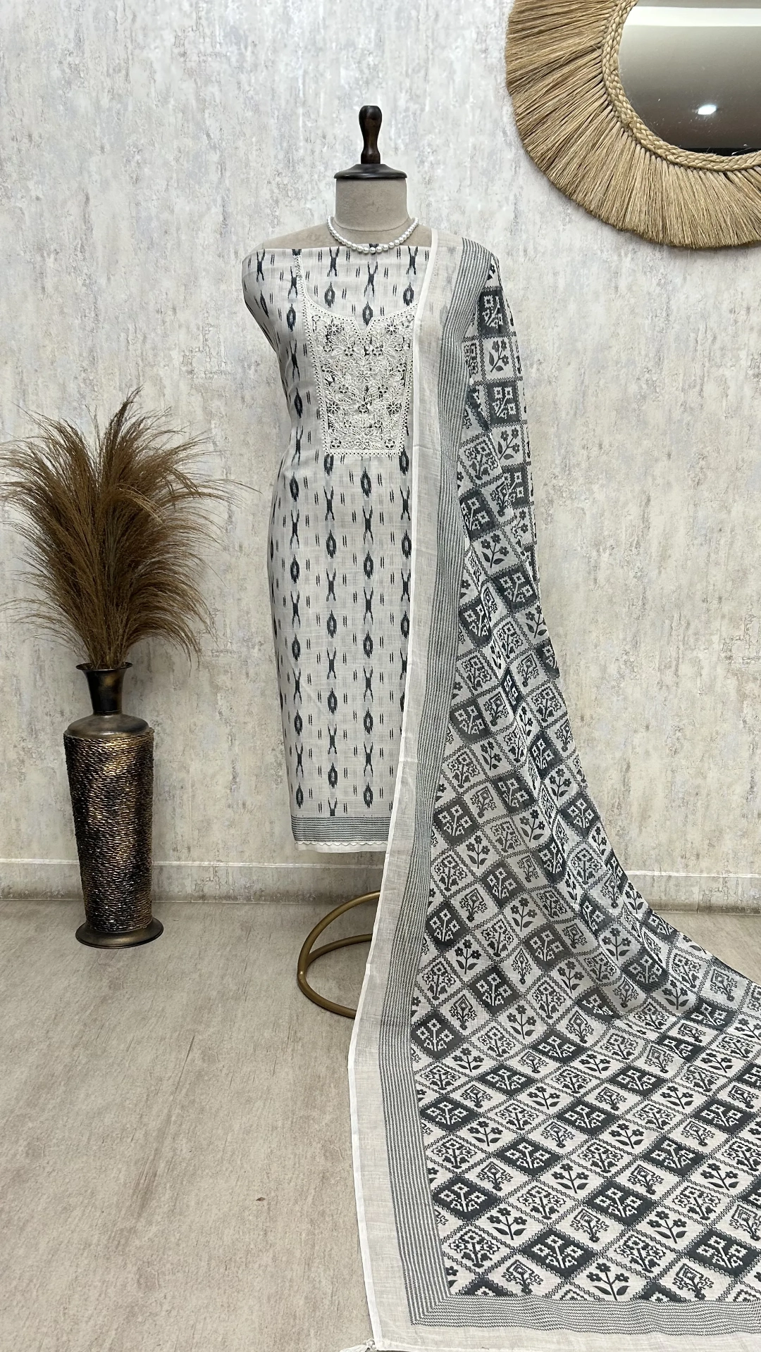 Serene Ethnic Style Linen Cotton Unstitched Suit