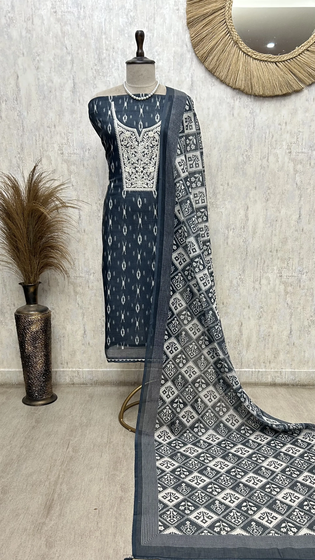 Serene Ethnic Style Linen Cotton Unstitched Suit