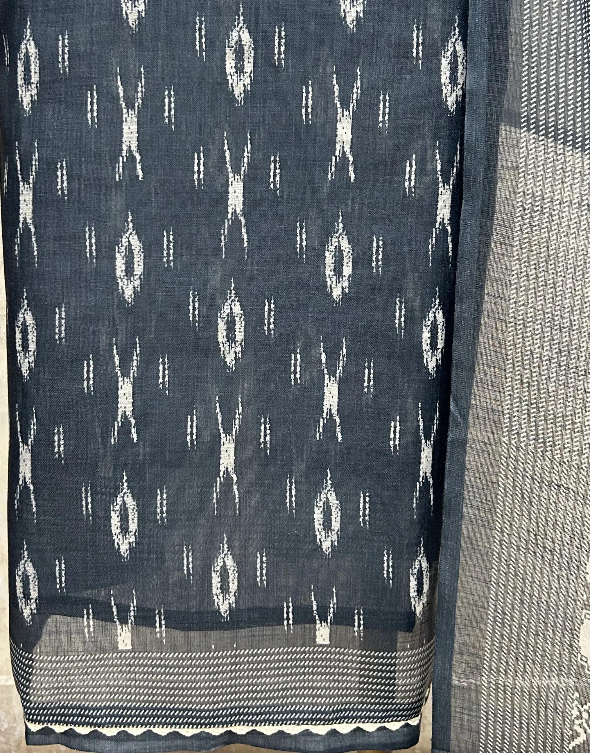 Serene Ethnic Style Linen Cotton Unstitched Suit