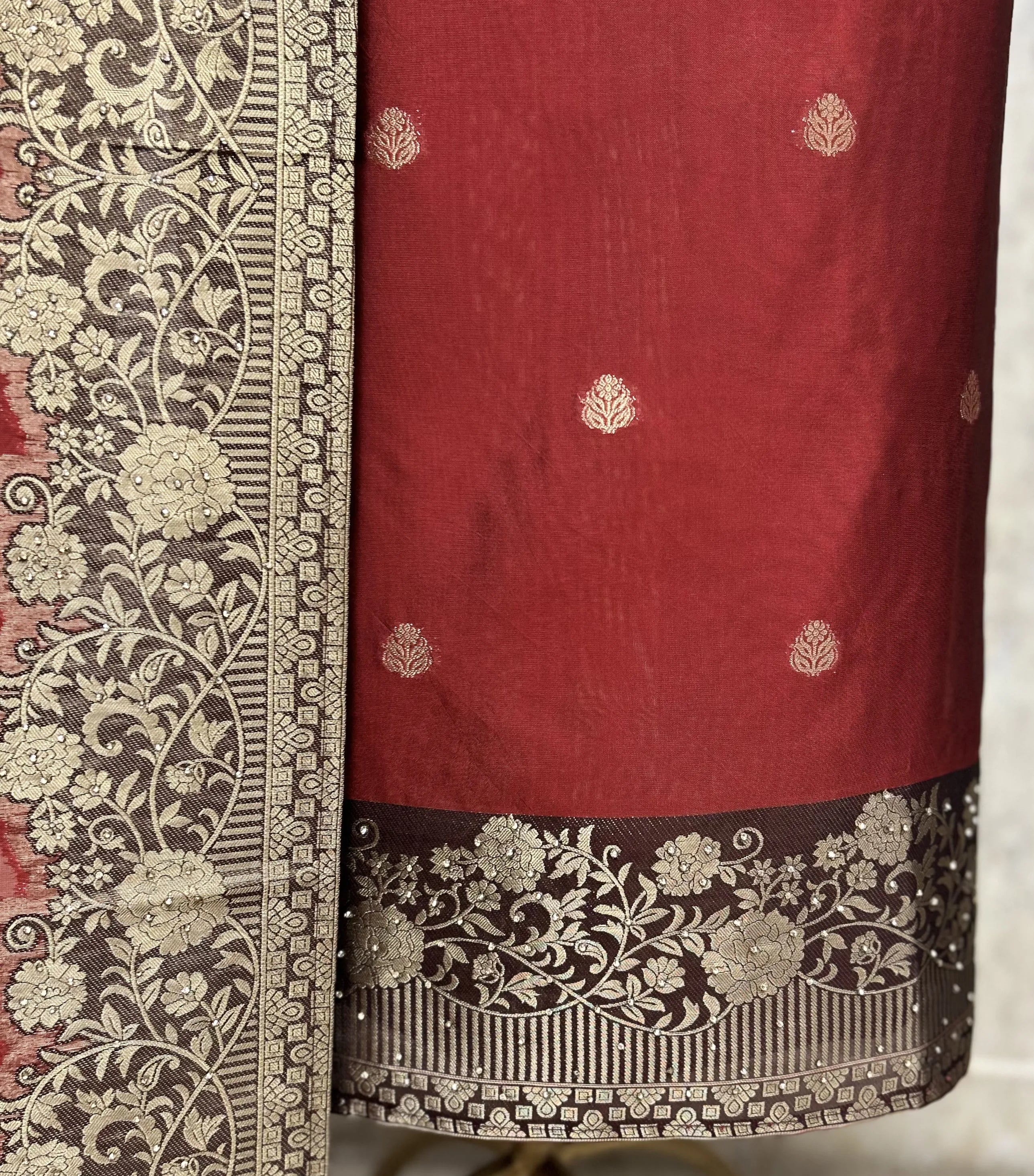 Regal Kanjivaram Heritage Unstitched Suit