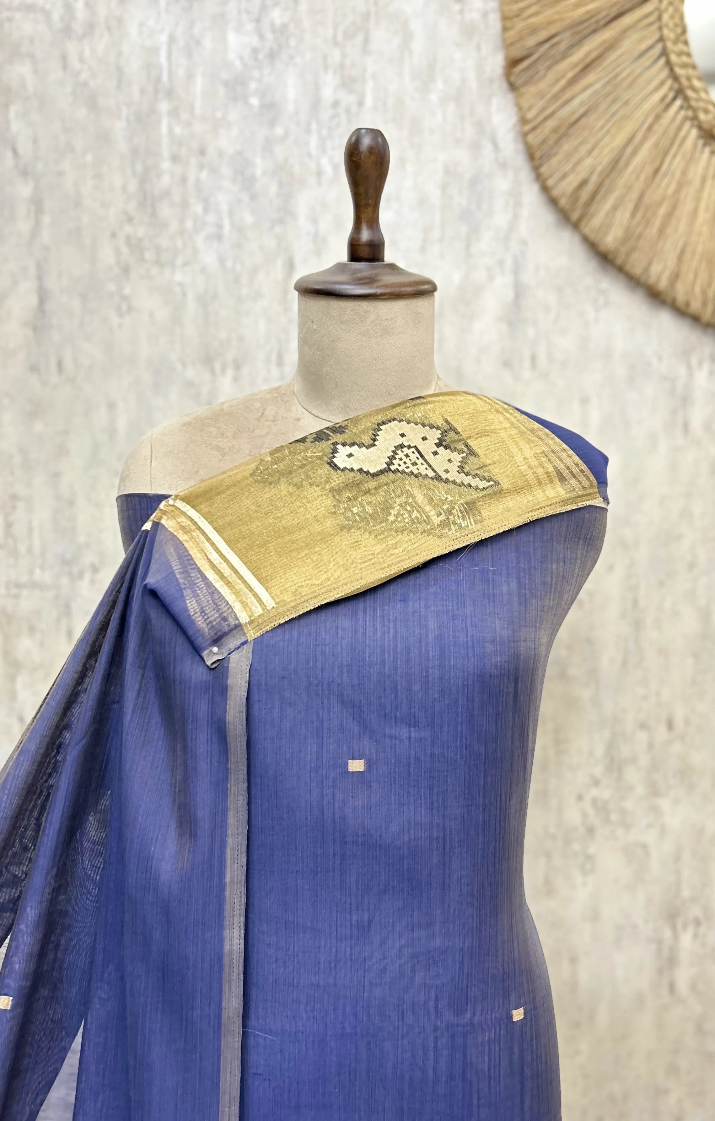 Artistry in Weave Jamdani Linen Unstitched Suits