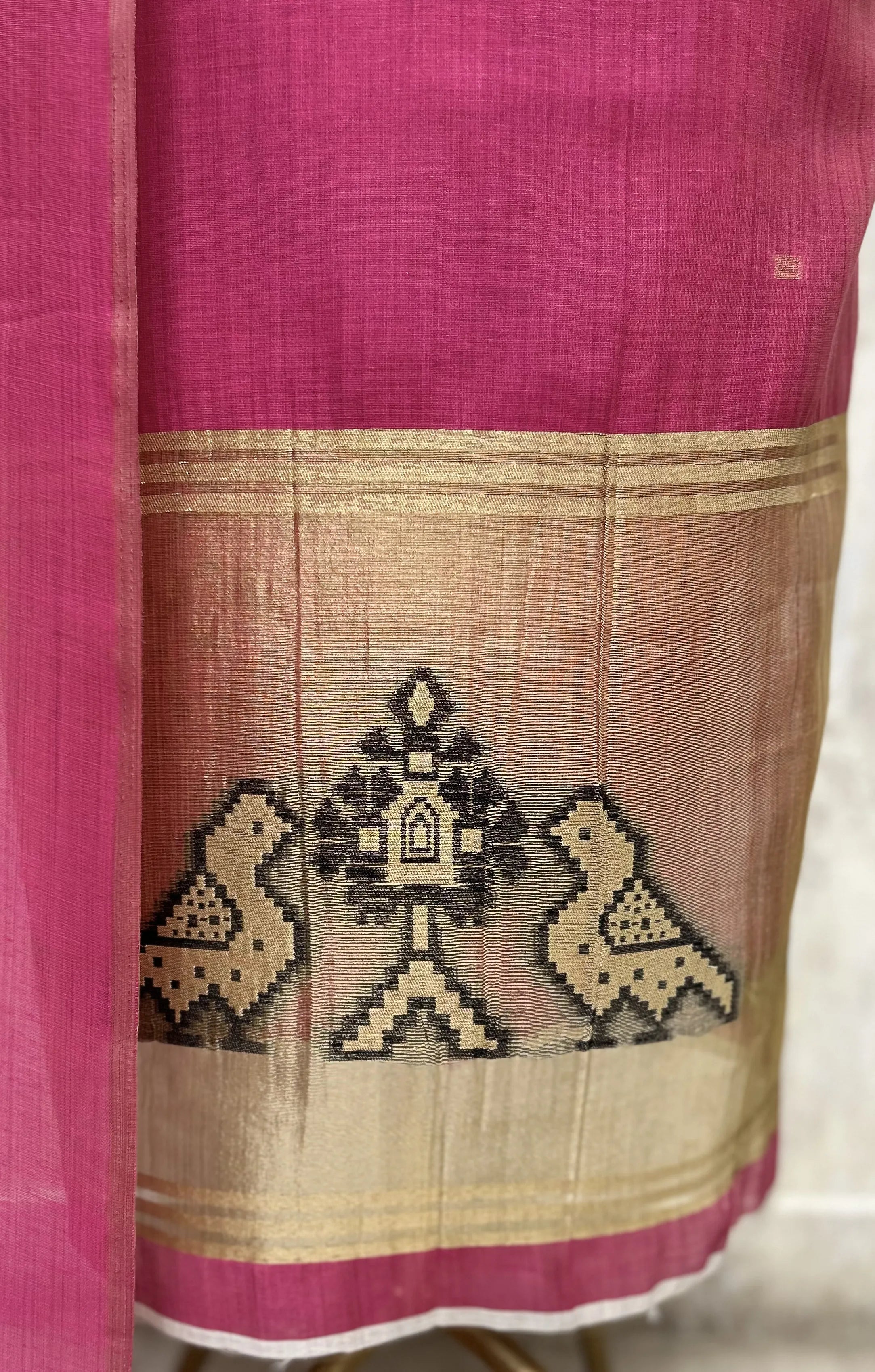 Artistry in Weave Jamdani Linen Unstitched Suits