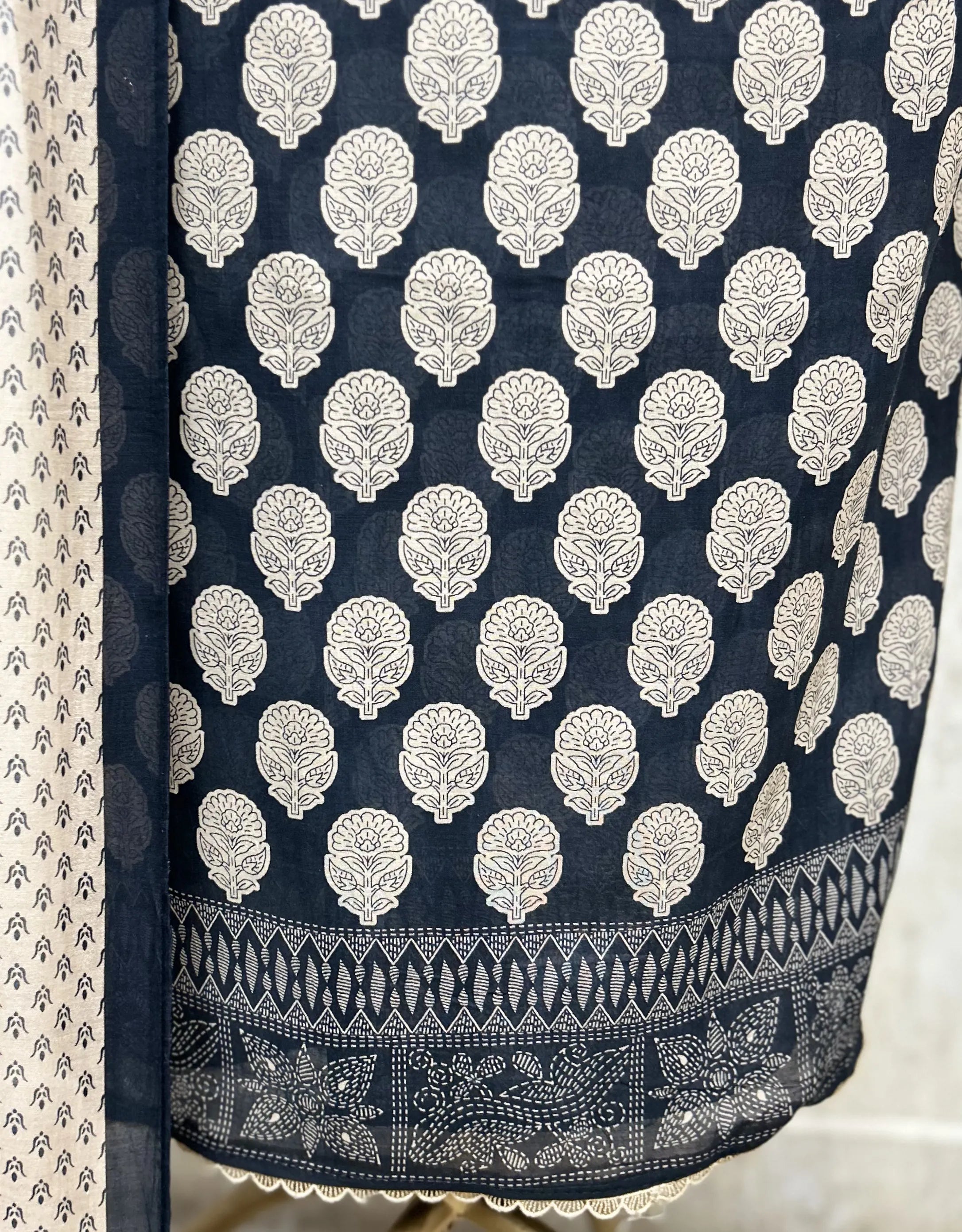 Rosewood Buti Mul Cotton Unstitched Suit