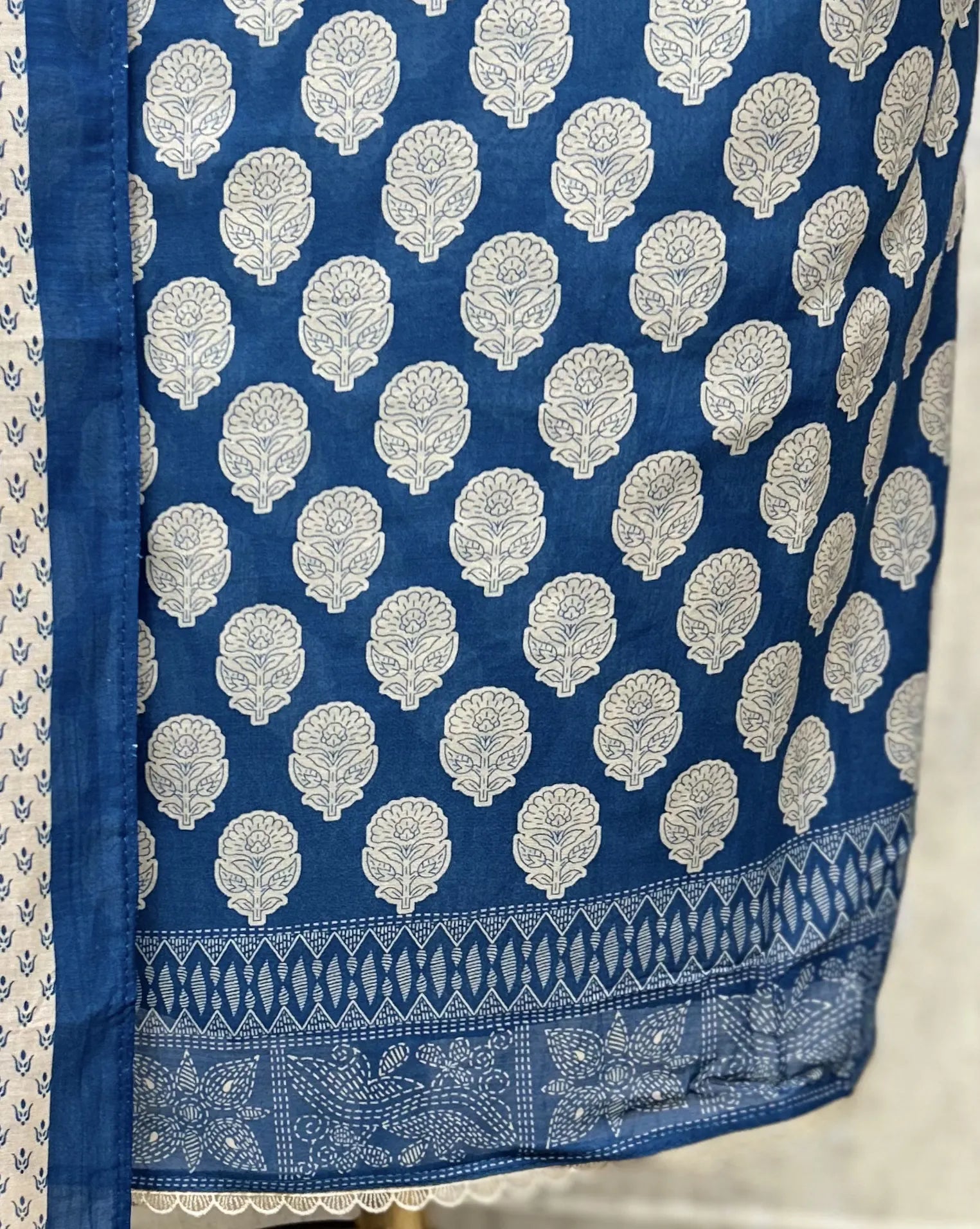 Rosewood Buti Mul Cotton Unstitched Suit