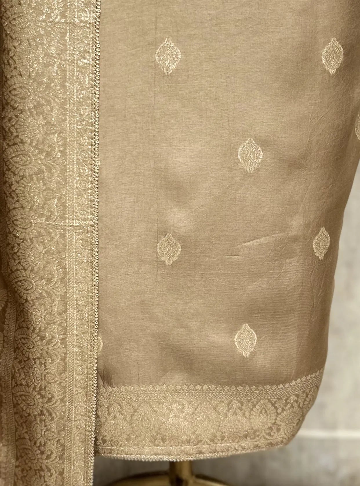 Regal Dola Silk Unstitched Suit
