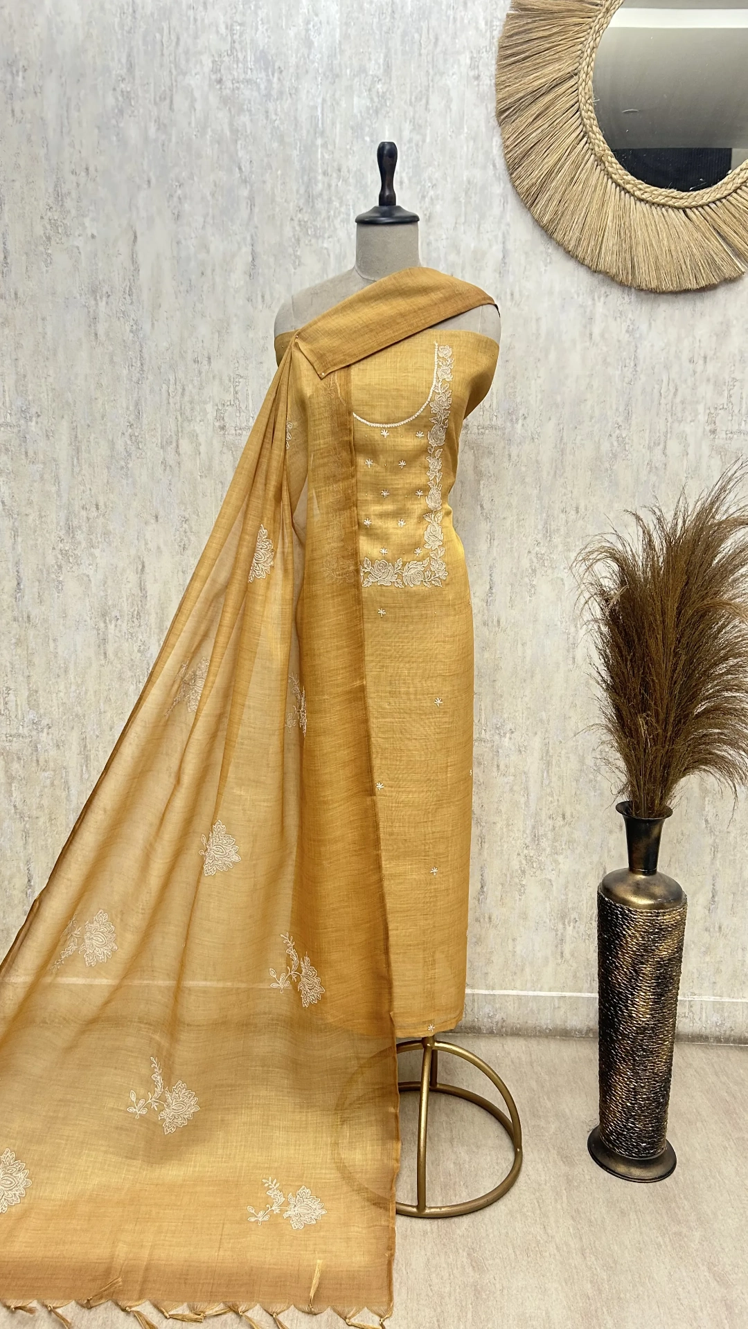 Spring Charm Tissue linen Unstitched Suit