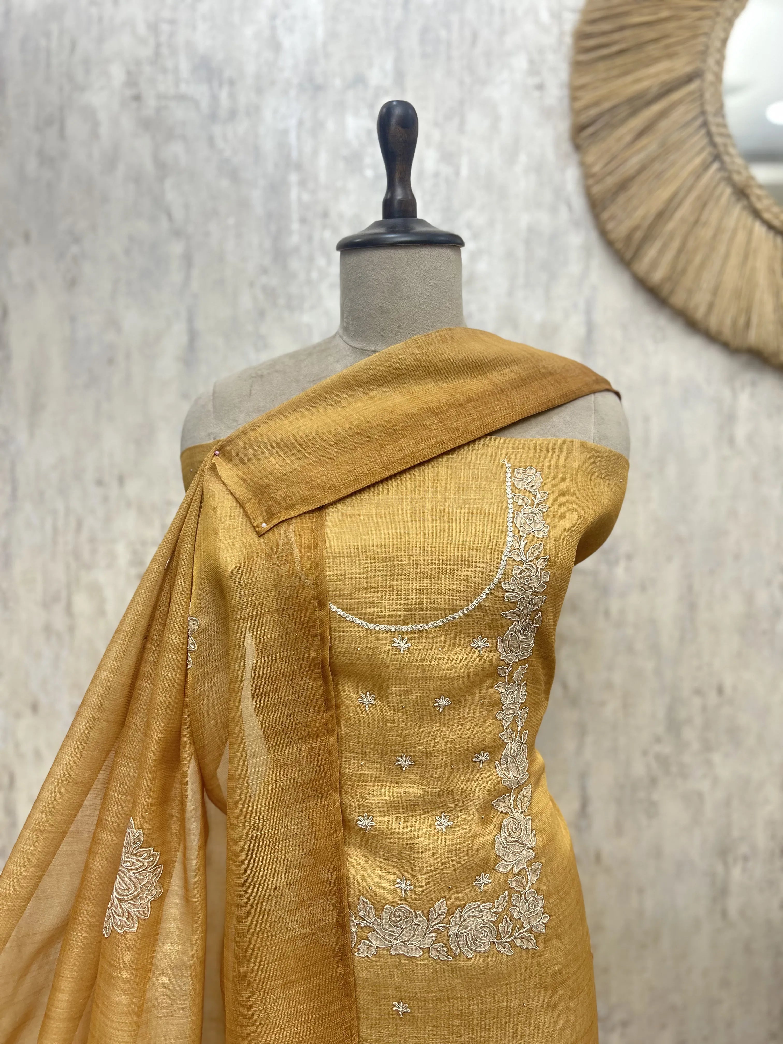 Spring Charm Tissue linen Unstitched Suit