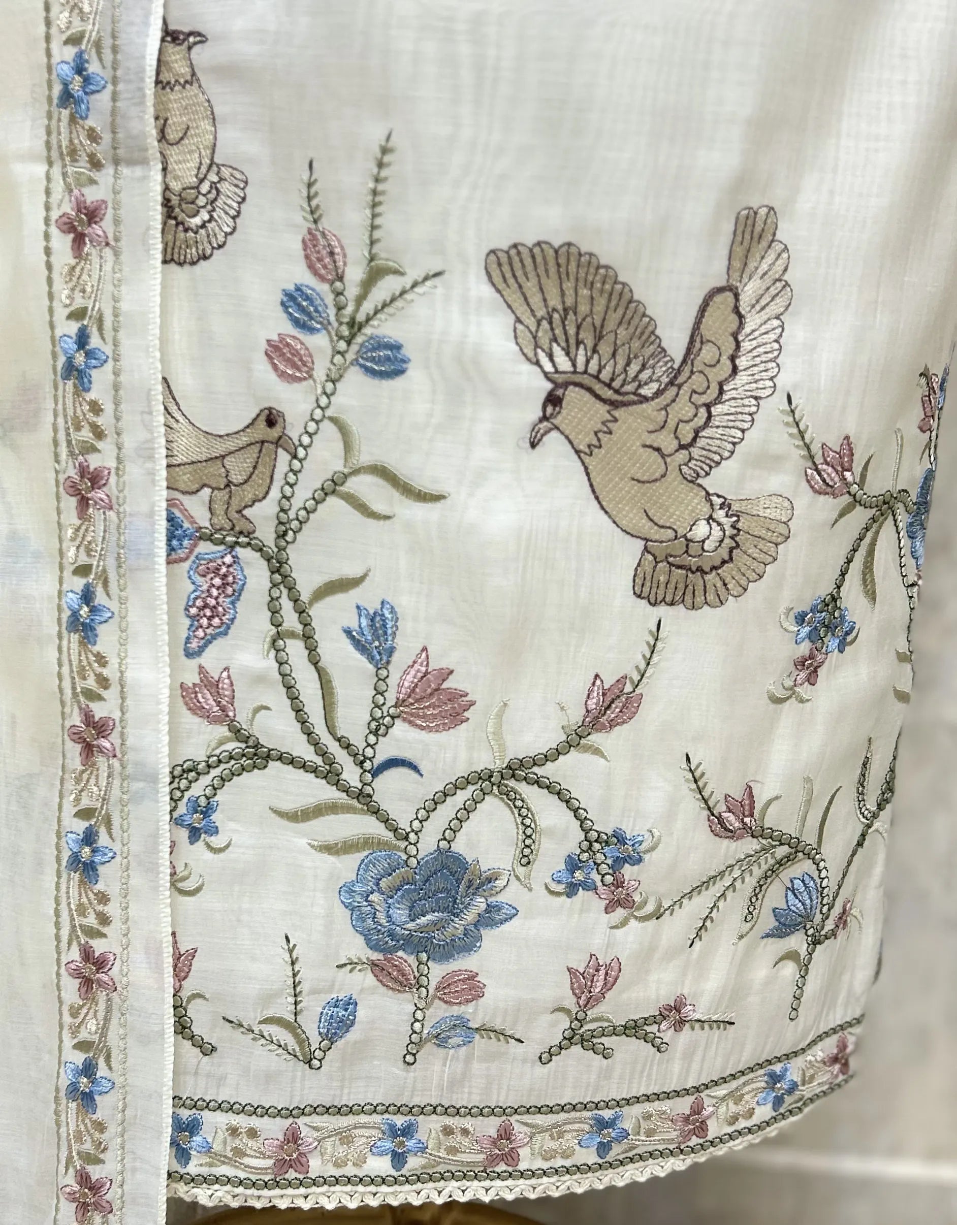 Avian Blossom Mul Chanderi Unstitched Suit