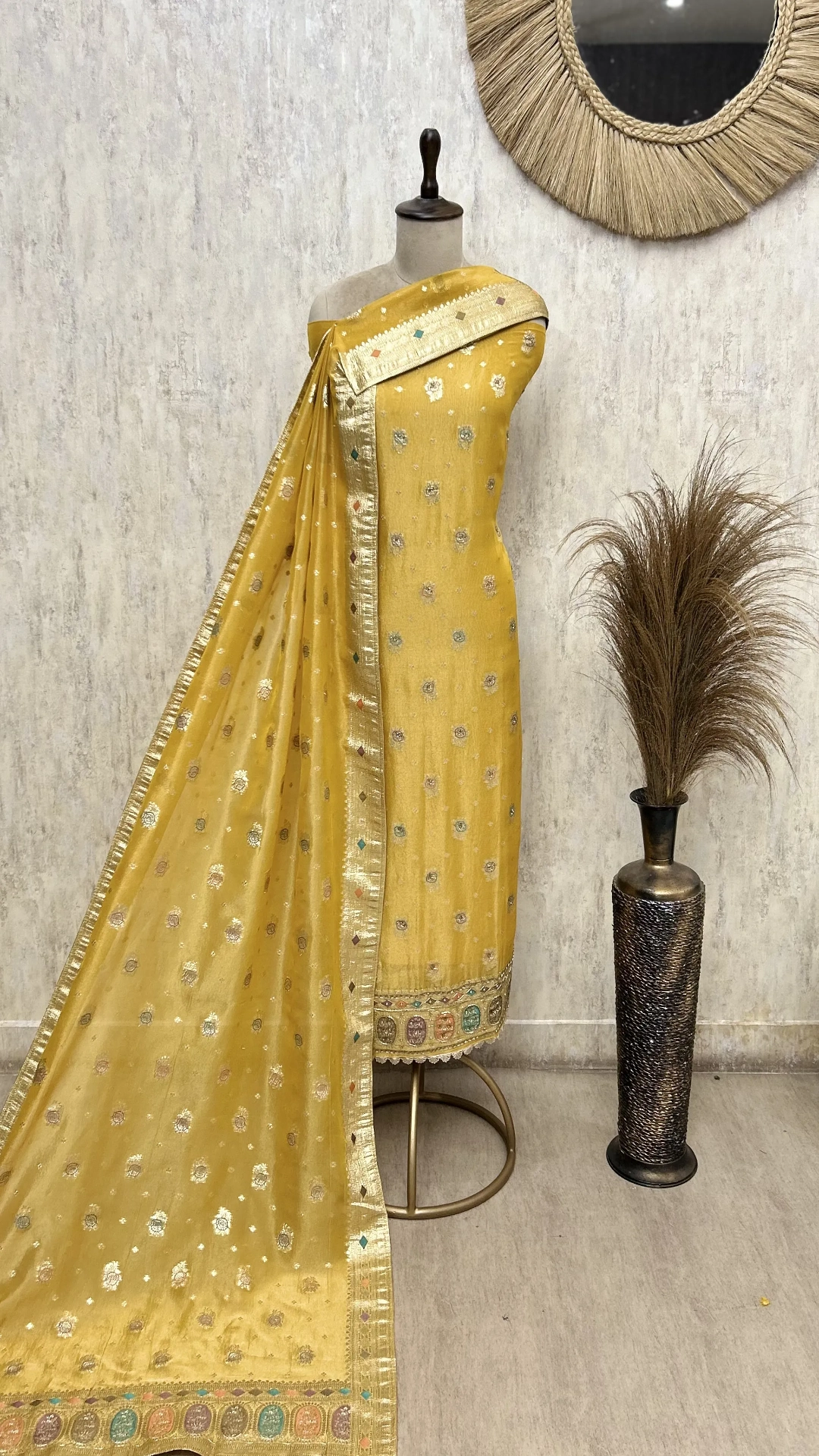 Elegant Woven Tissue Unstitched Suit