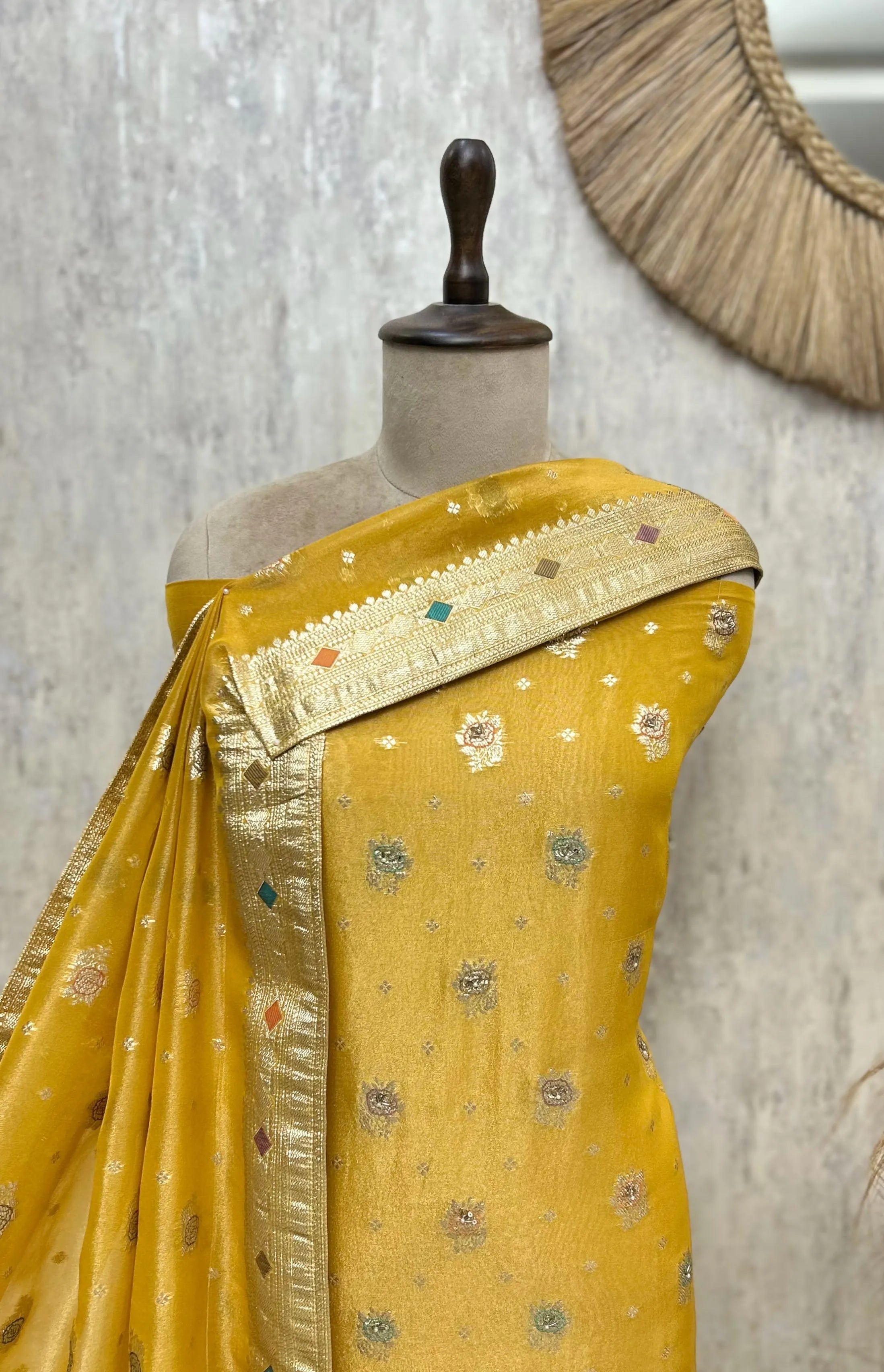 Elegant Woven Tissue Unstitched Suit