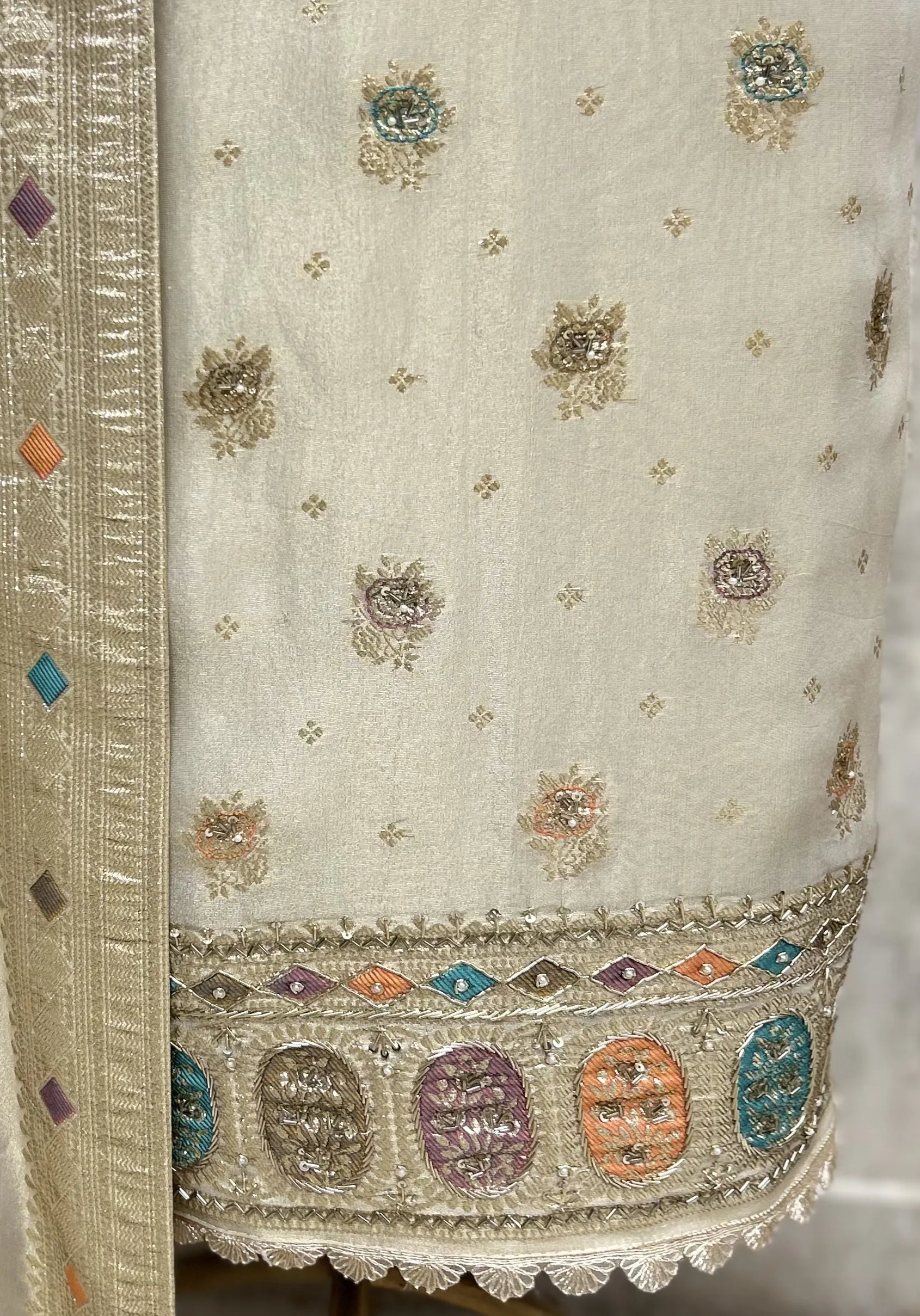 Elegant Woven Tissue Unstitched Suit