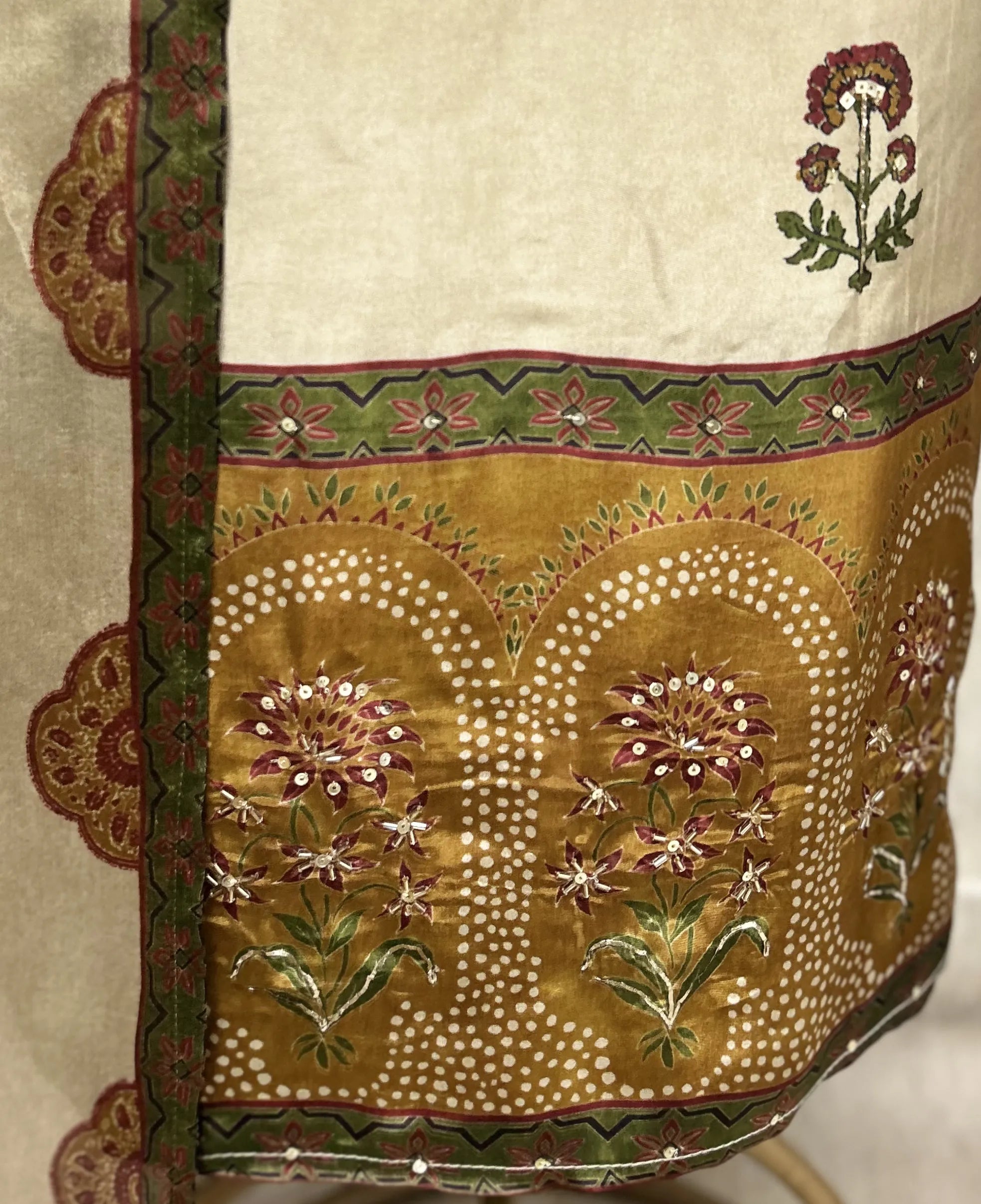 Elegant Crepe Printed Unstitched Suit