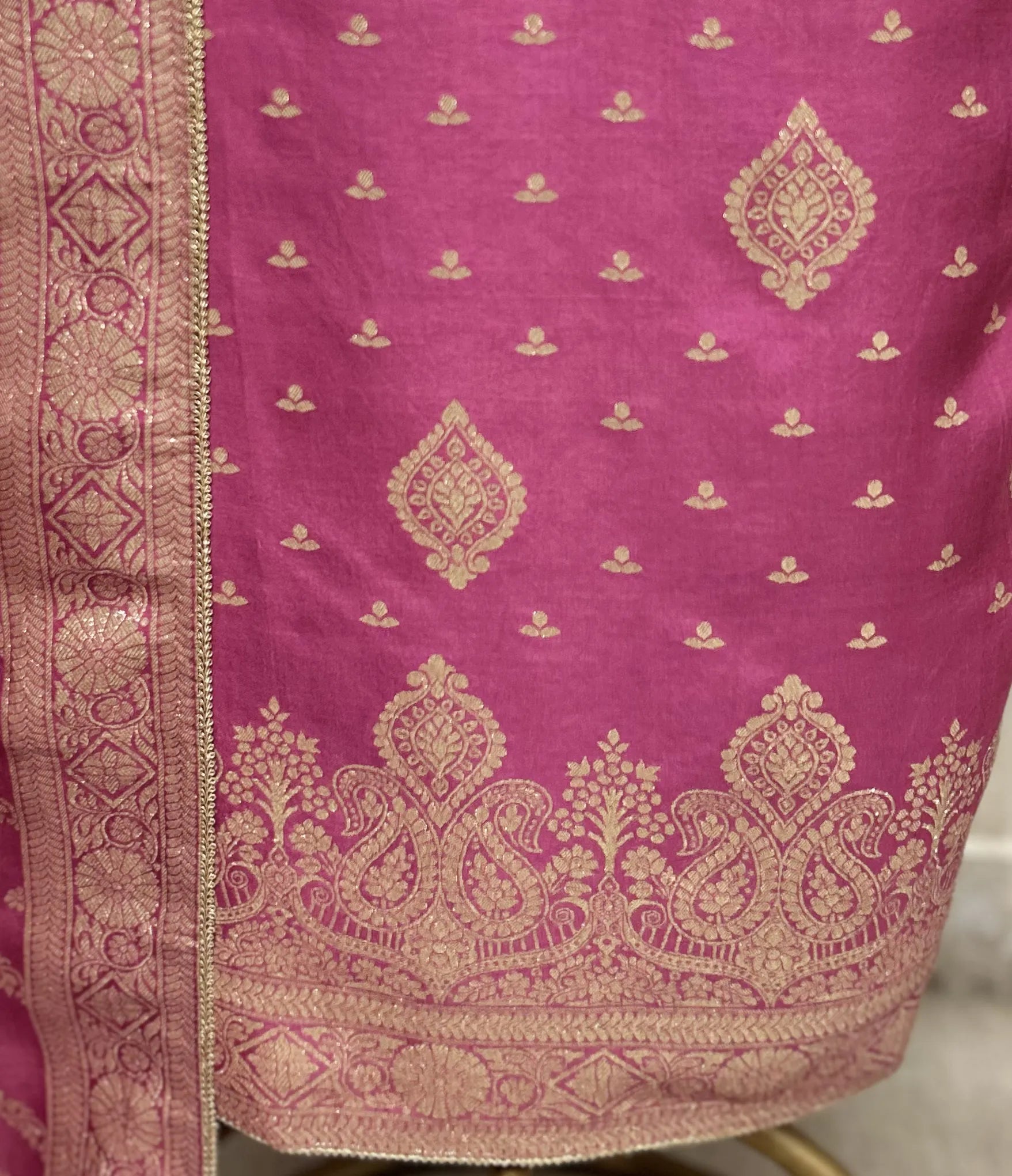 Elegant Heritage Dola Silk Unstitched Suit