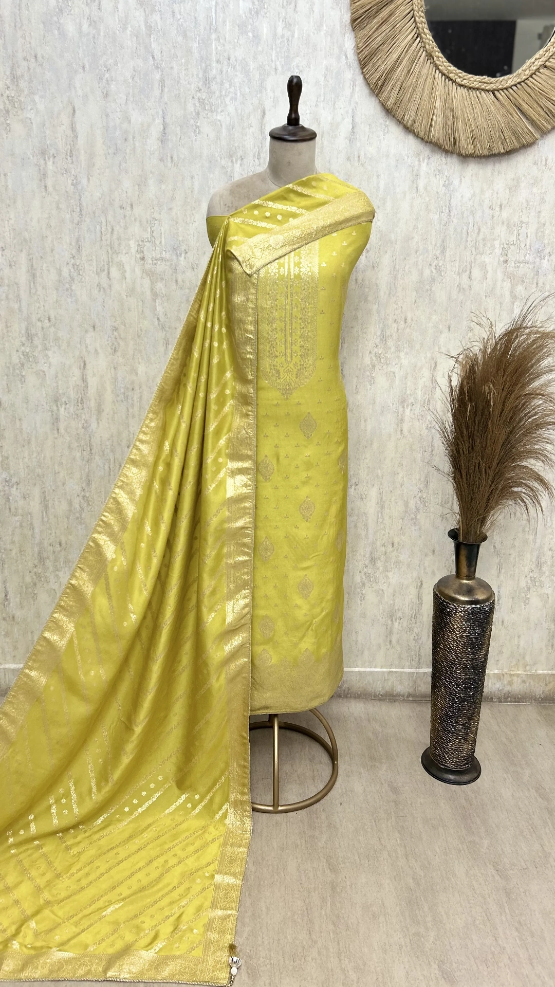 Elegant Heritage Dola Silk Unstitched Suit