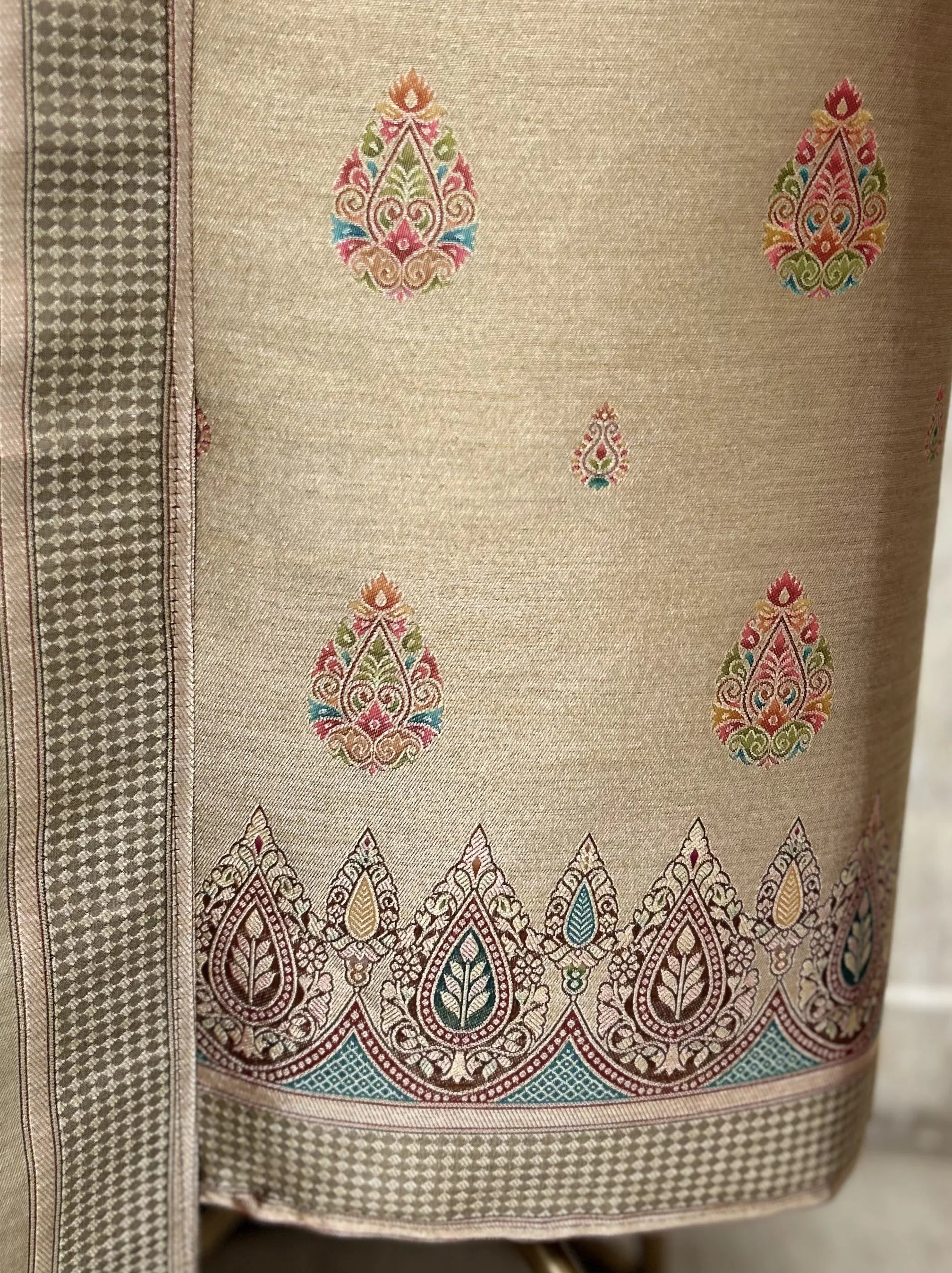 Elegant Dola Silk Unstitched Suit