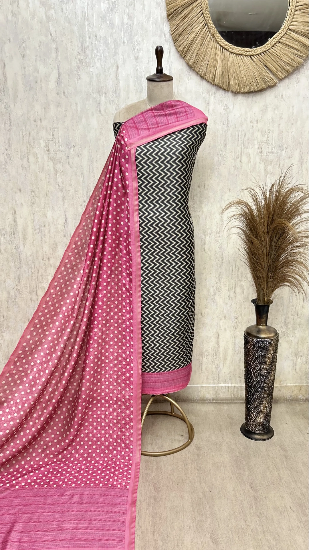 Elegant Maheshwari Unstitched Suit