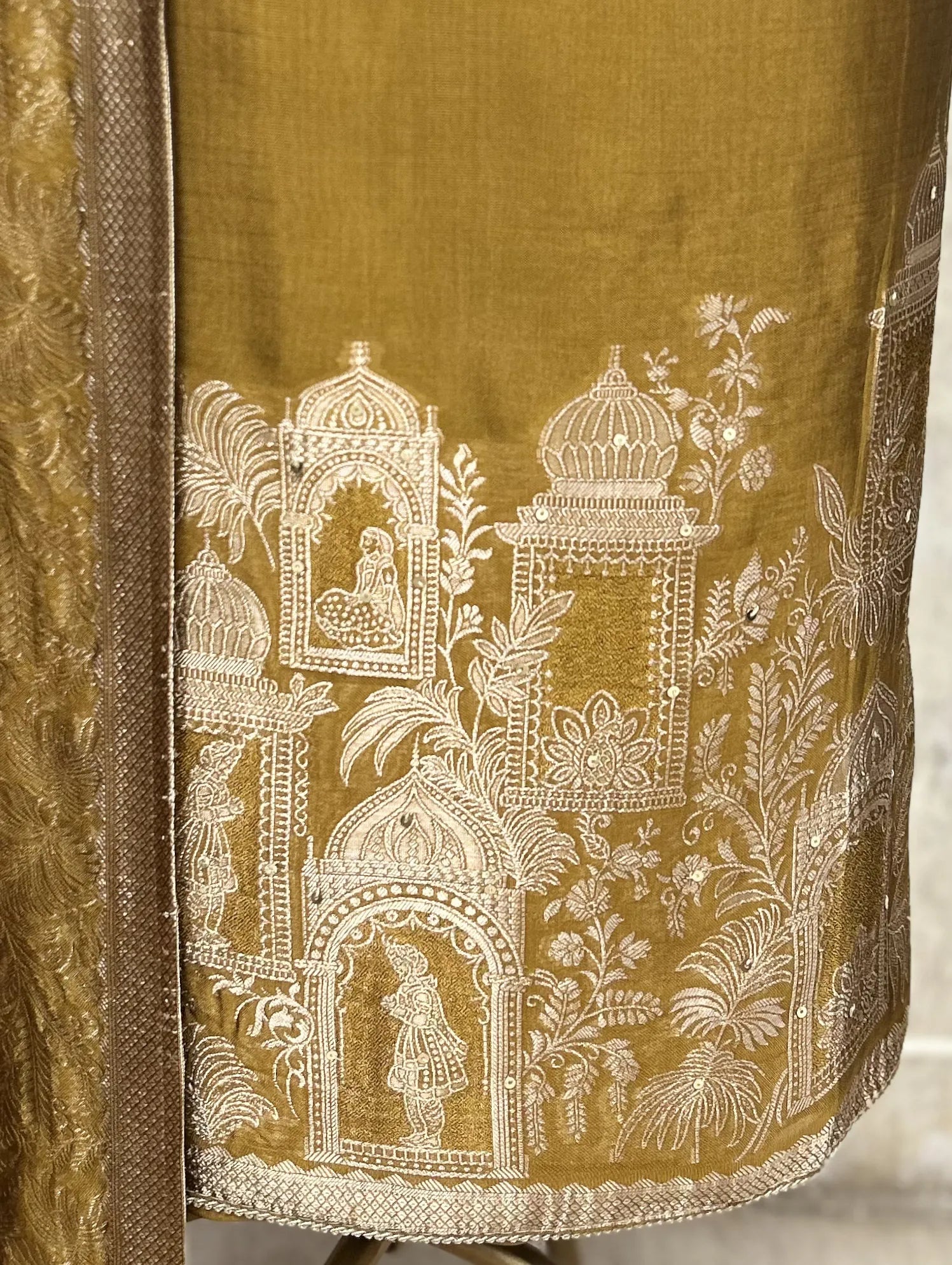 Elegant Dola Silk Unstitched Suit