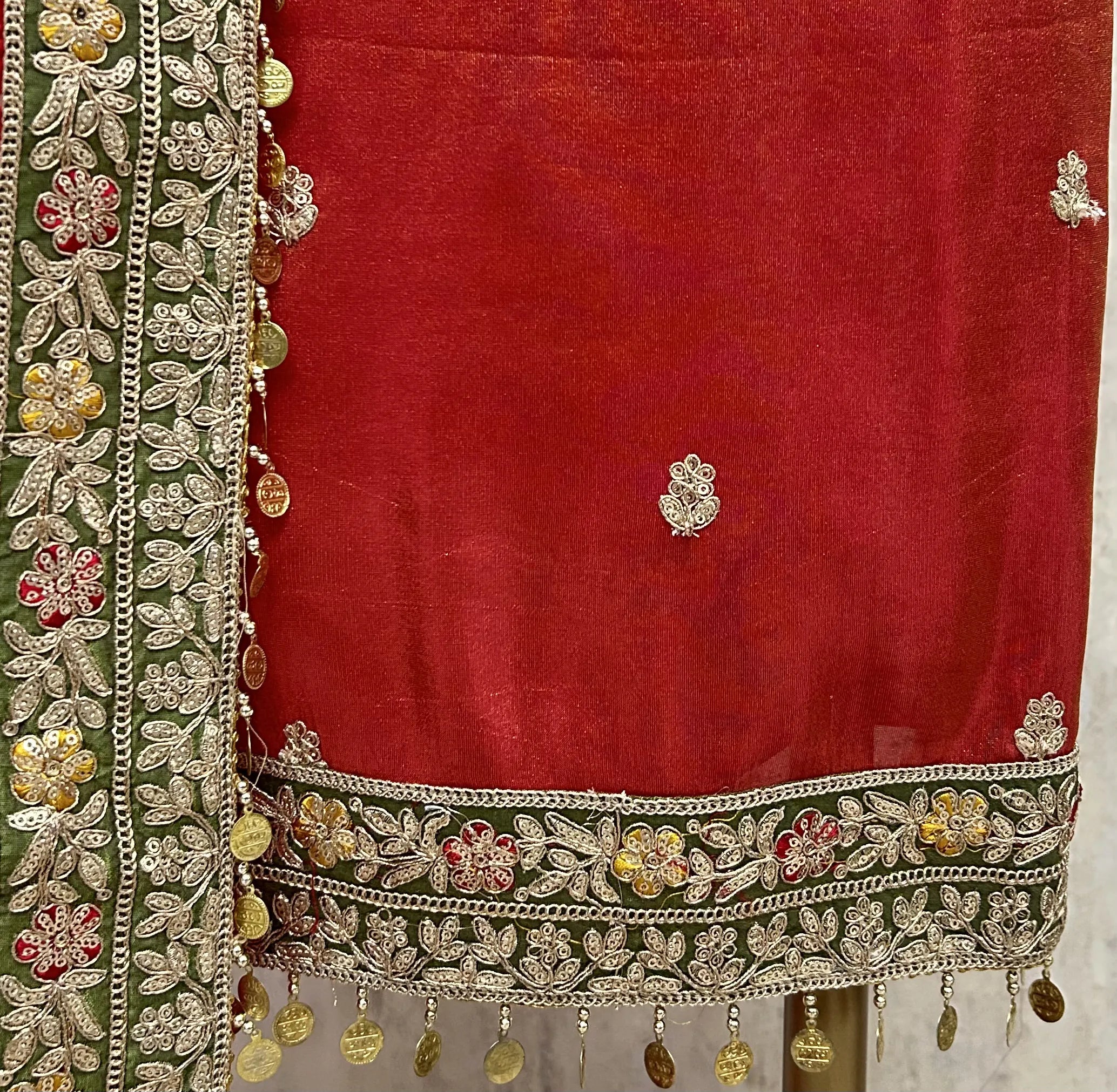Royal Radiance Tissue Unstitched Suit