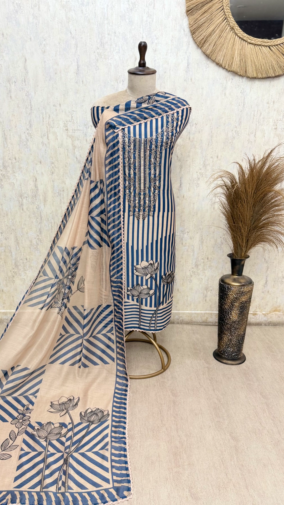 Elegant Maheshwari Unstitched Heritage Ensemble