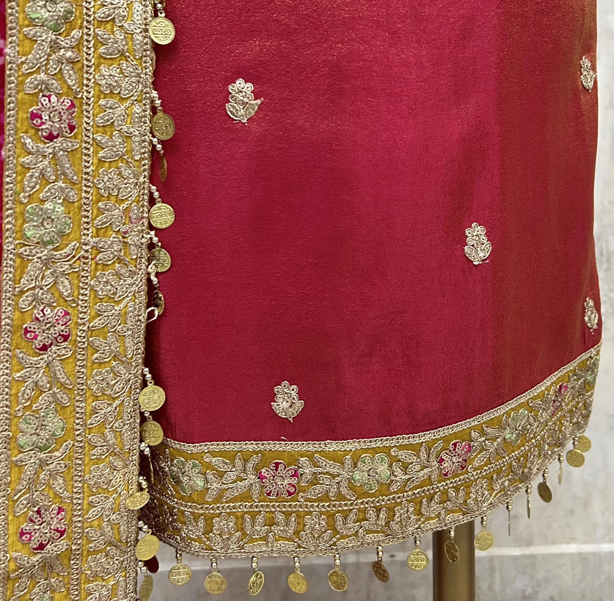 Royal Radiance Tissue Unstitched Suit