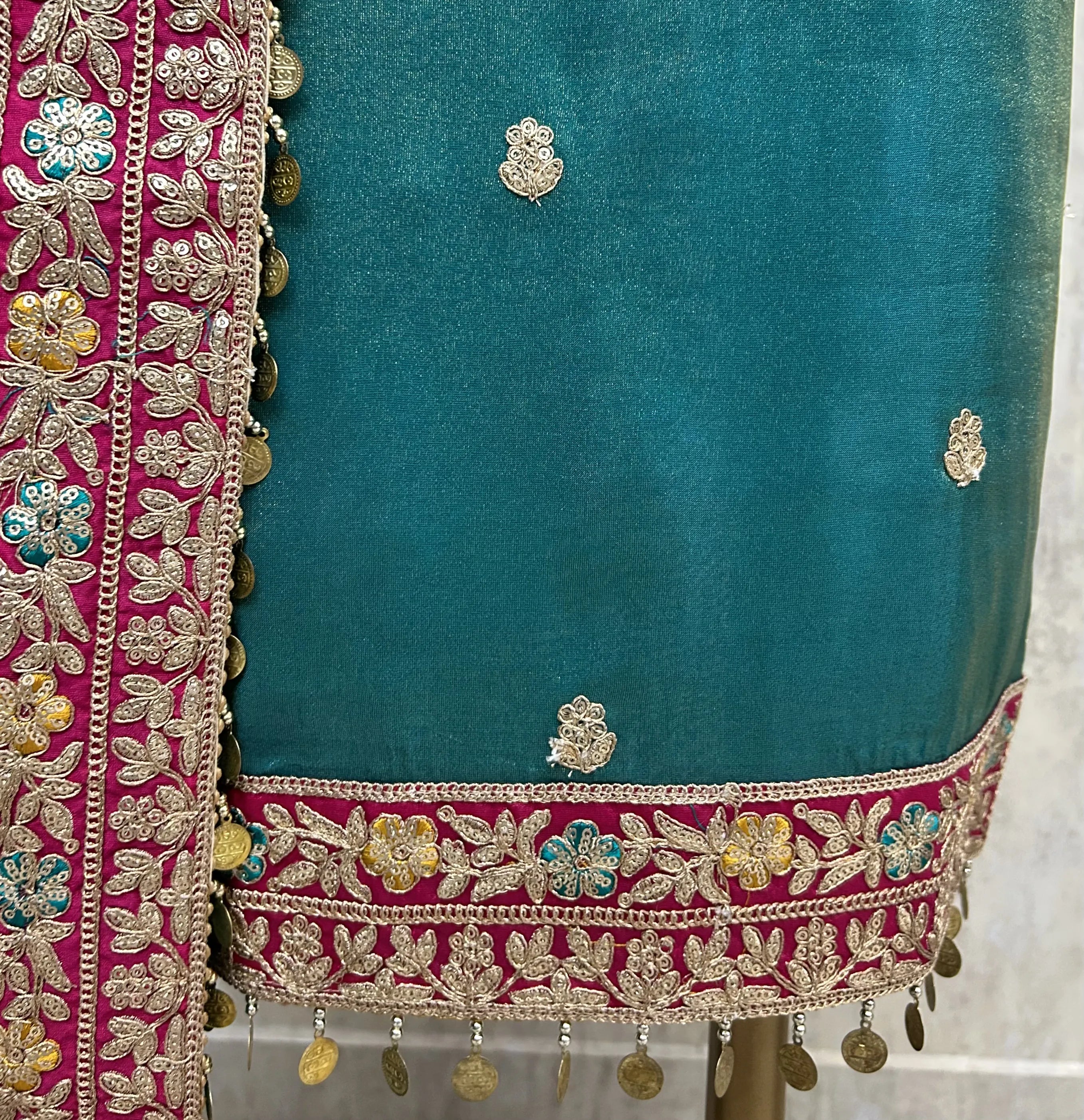 Royal Radiance Tissue Unstitched Suit