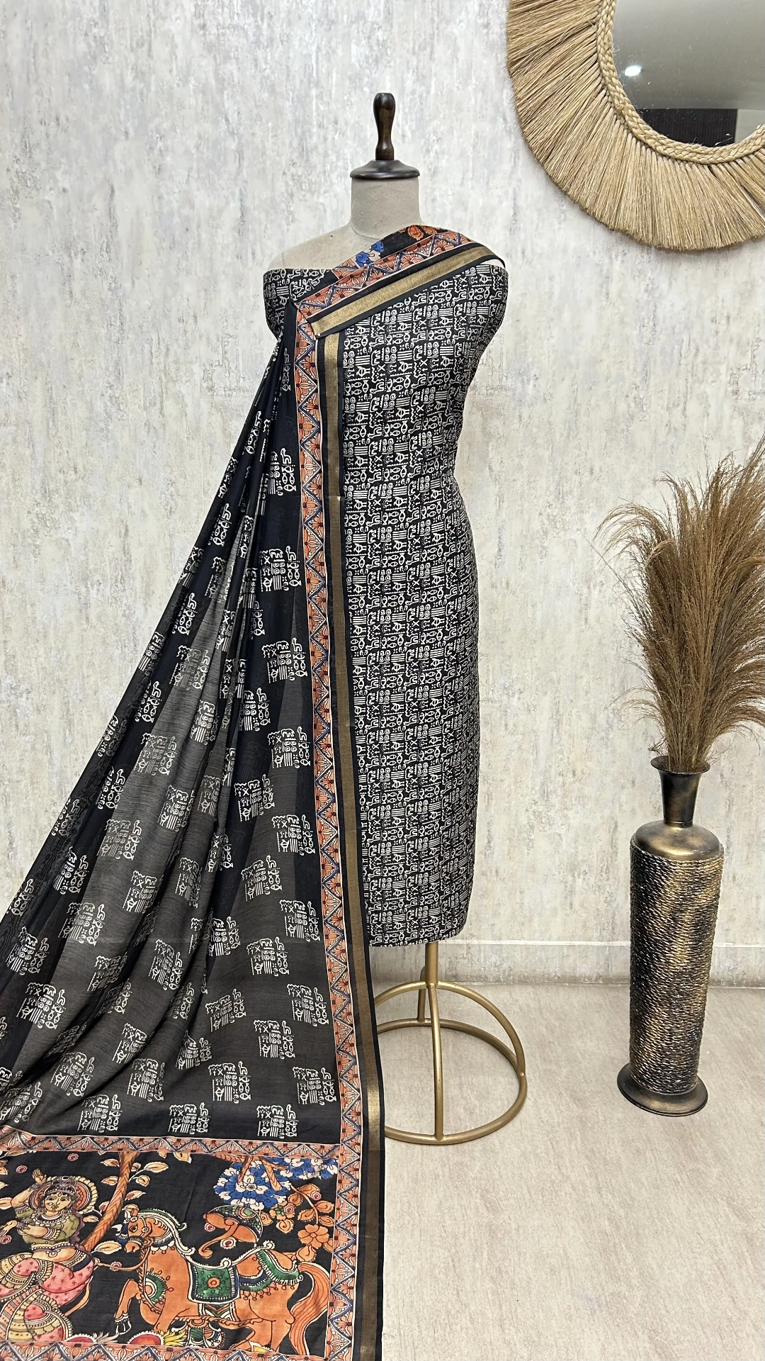 Tribal Print Elegance Maheshwari Unstitched Suit