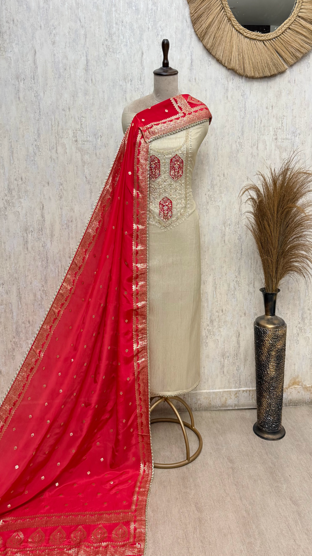 Royale Crush Tissue Unstitched Suits
