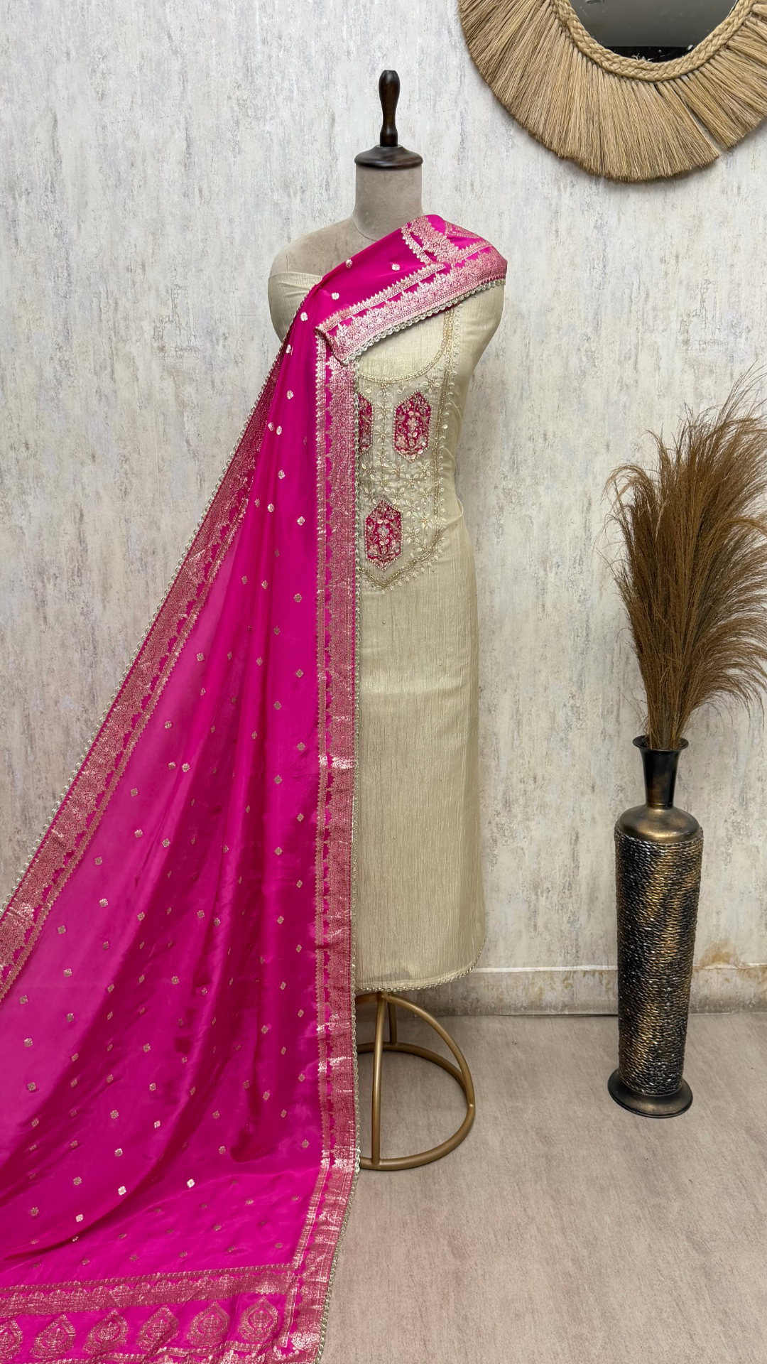 Royale Crush Tissue Unstitched Suits