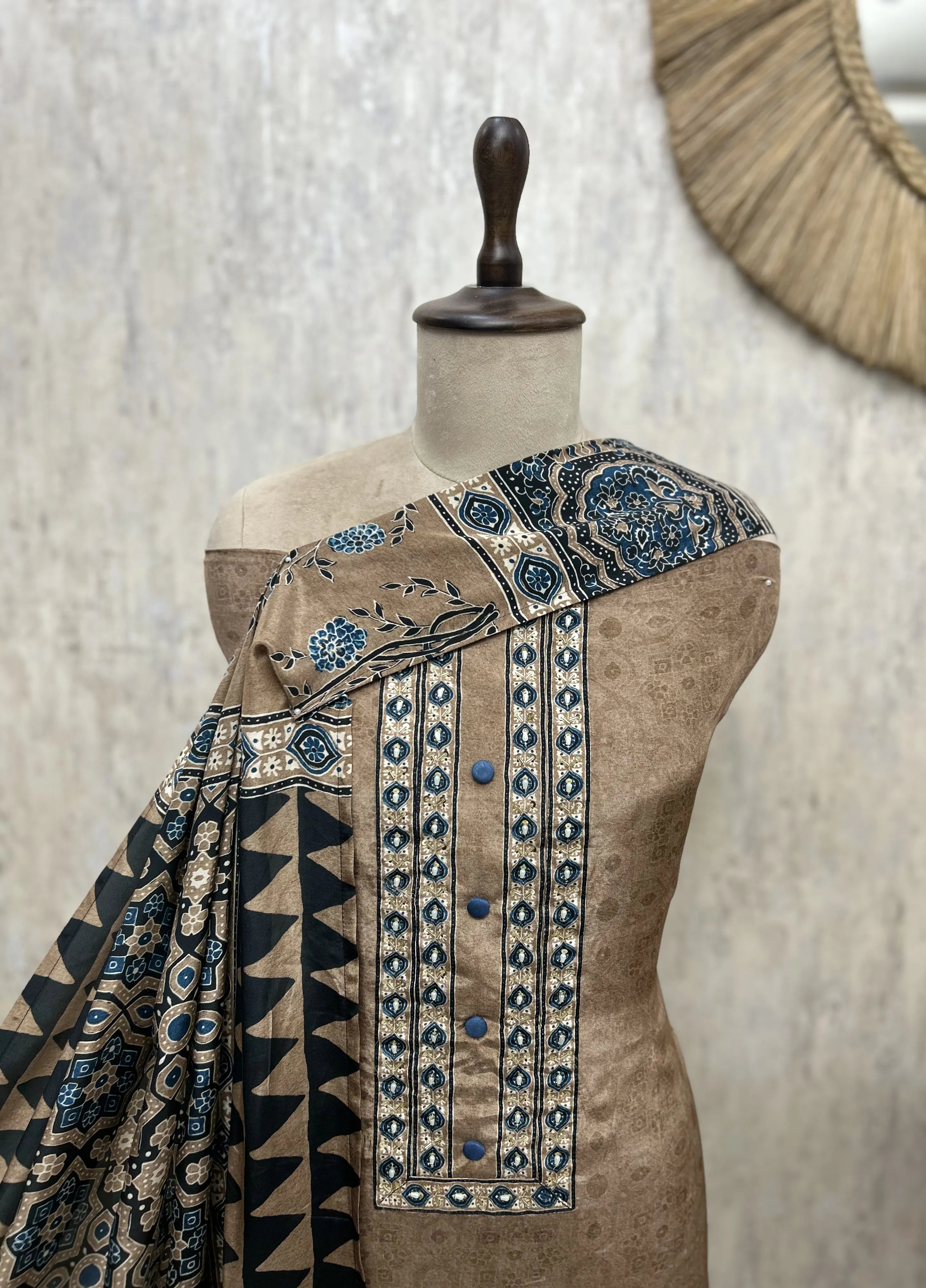 Elegant Luxury Crepe Unstitched Suits