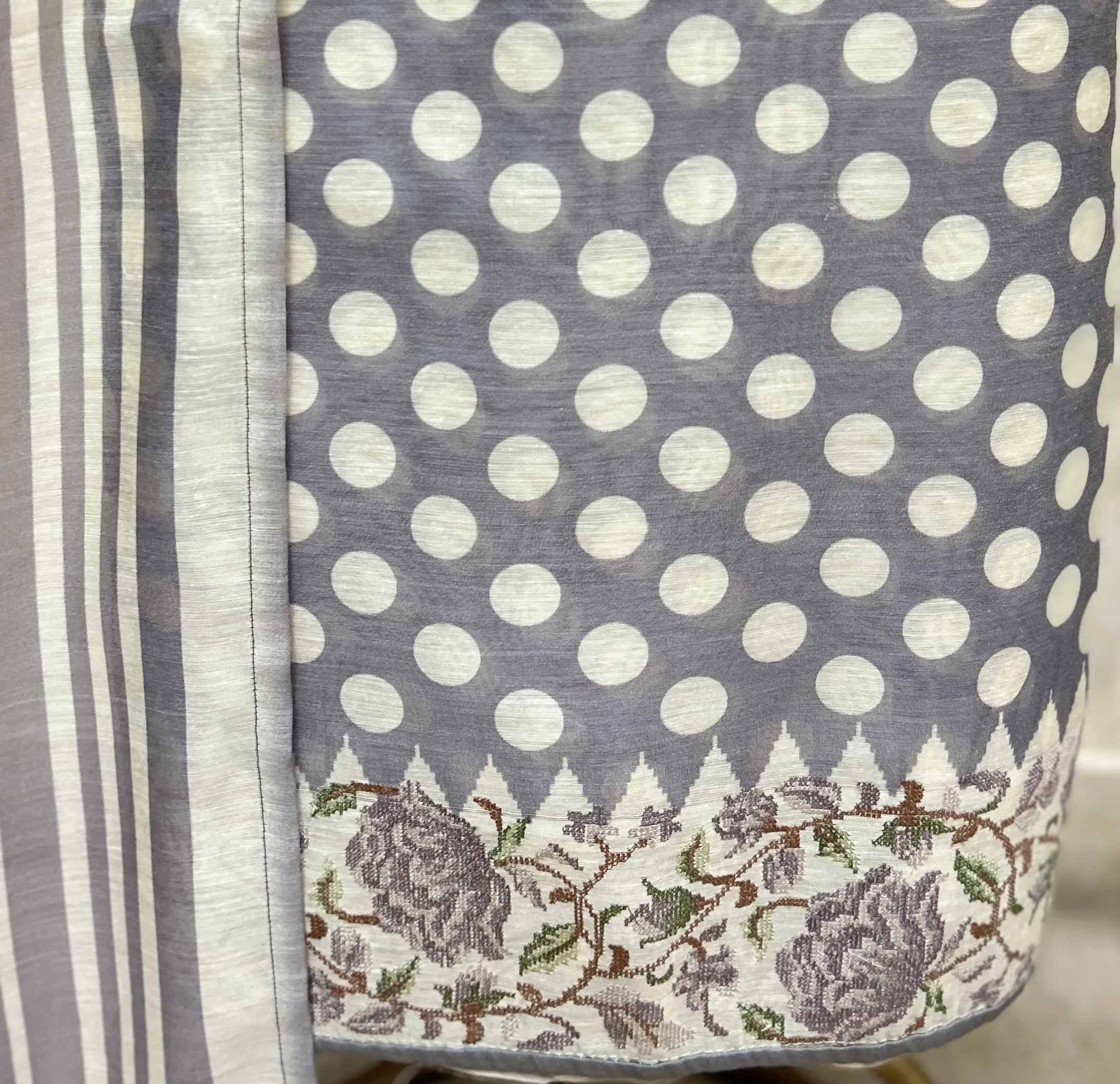 Elegant Woven Maheshwari Unstitched Cotton Suit