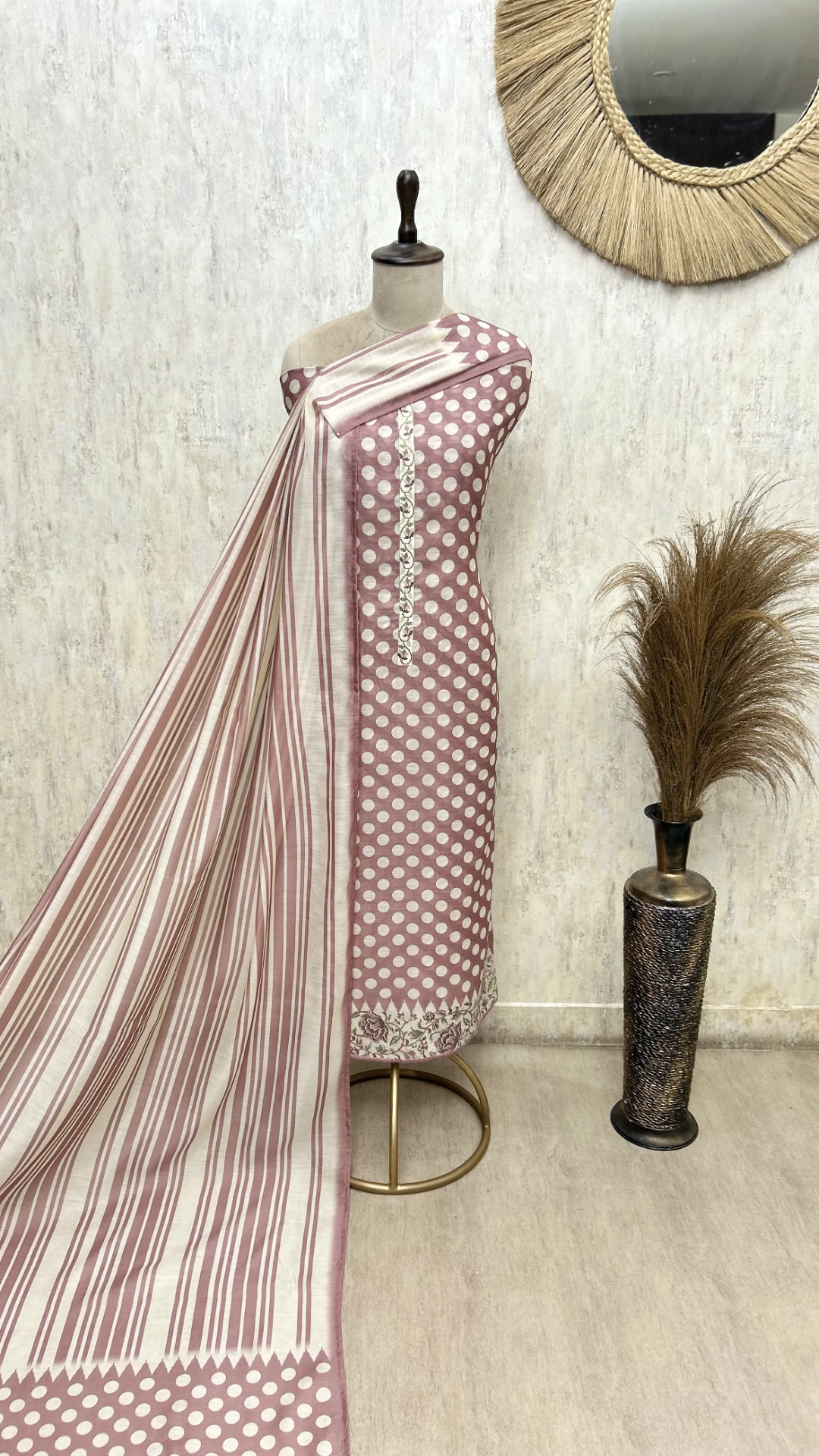 Elegant Woven Maheshwari Unstitched Cotton Suit