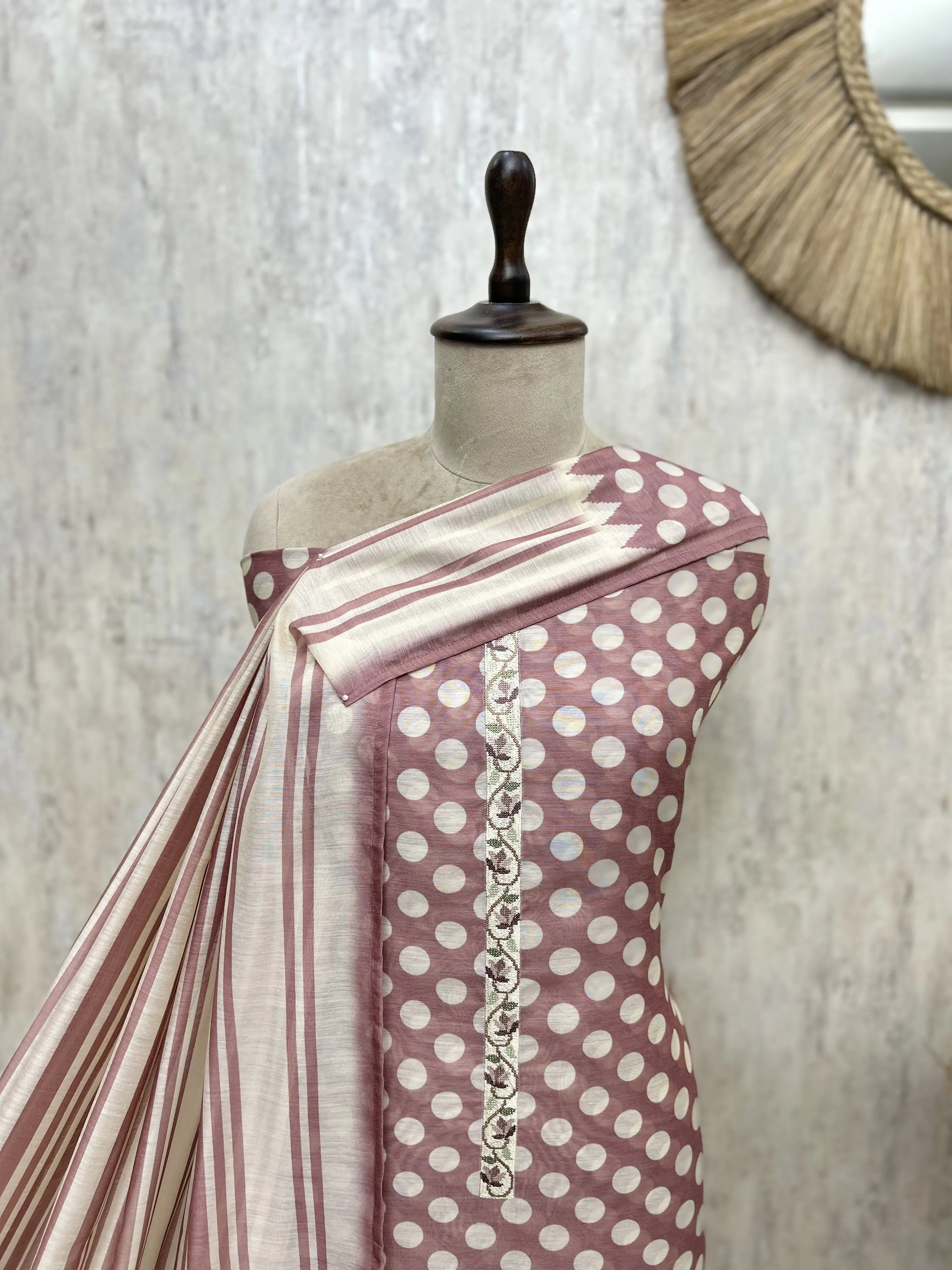 Elegant Woven Maheshwari Unstitched Cotton Suit