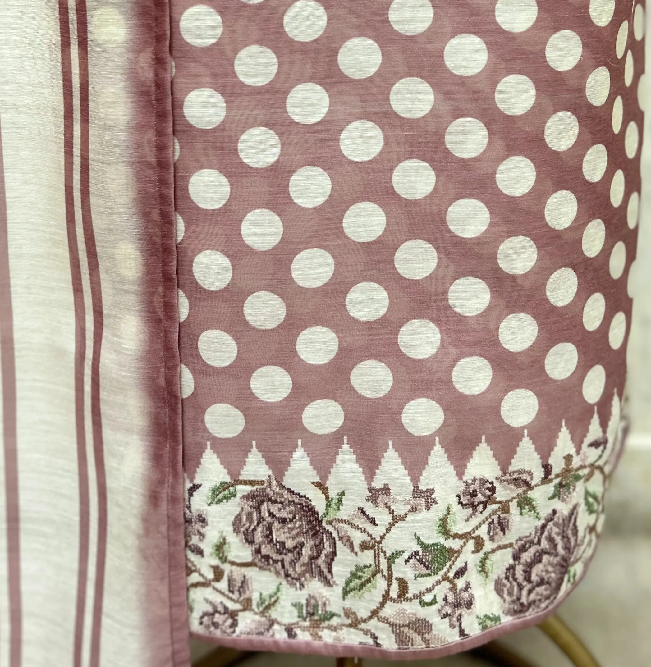 Elegant Woven Maheshwari Unstitched Cotton Suit