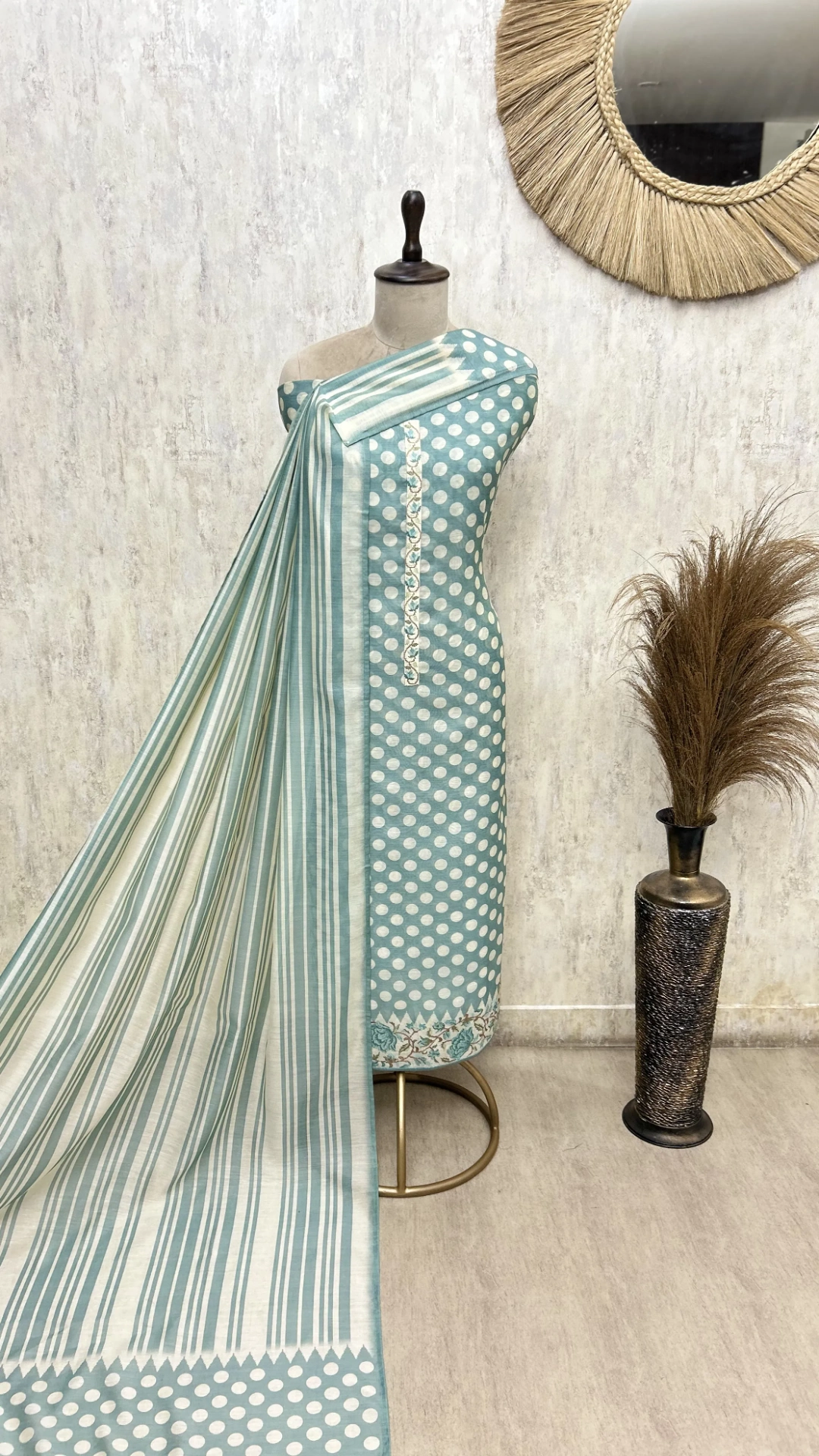 Elegant Woven Maheshwari Unstitched Cotton Suit