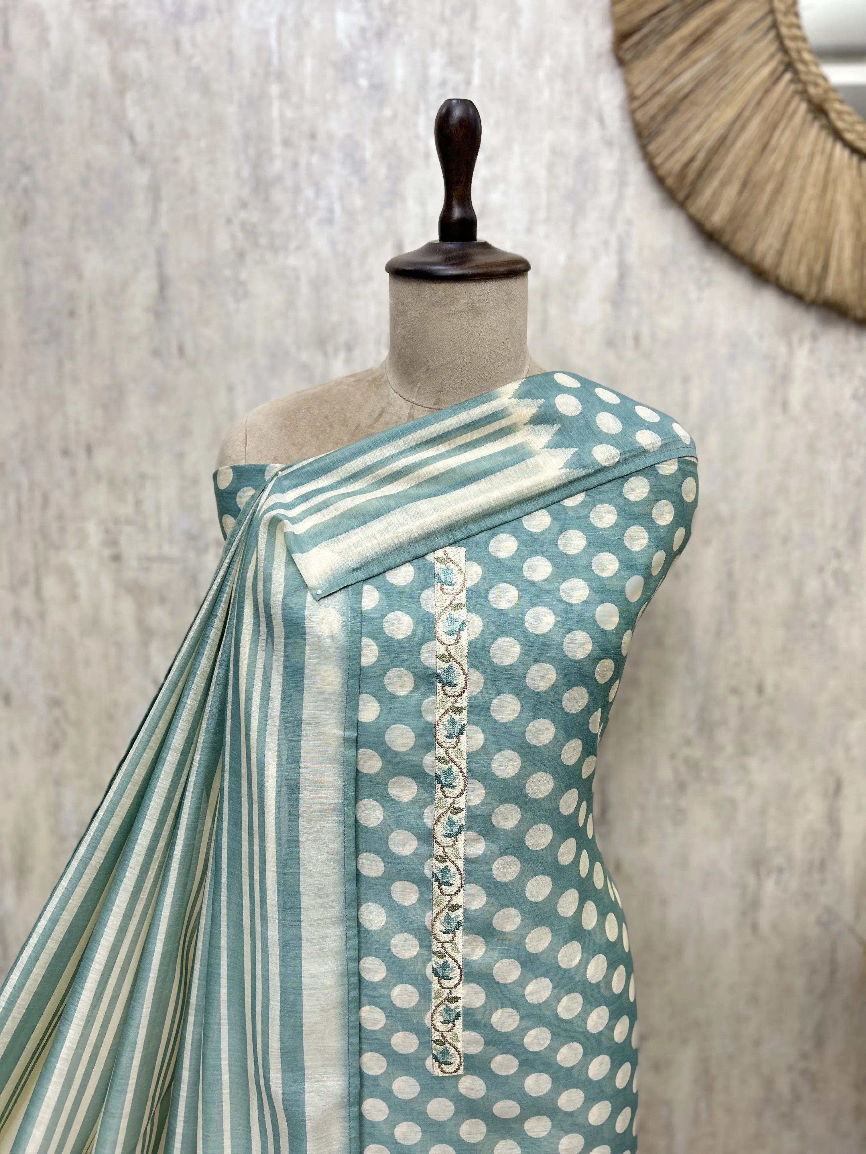 Elegant Woven Maheshwari Unstitched Cotton Suit