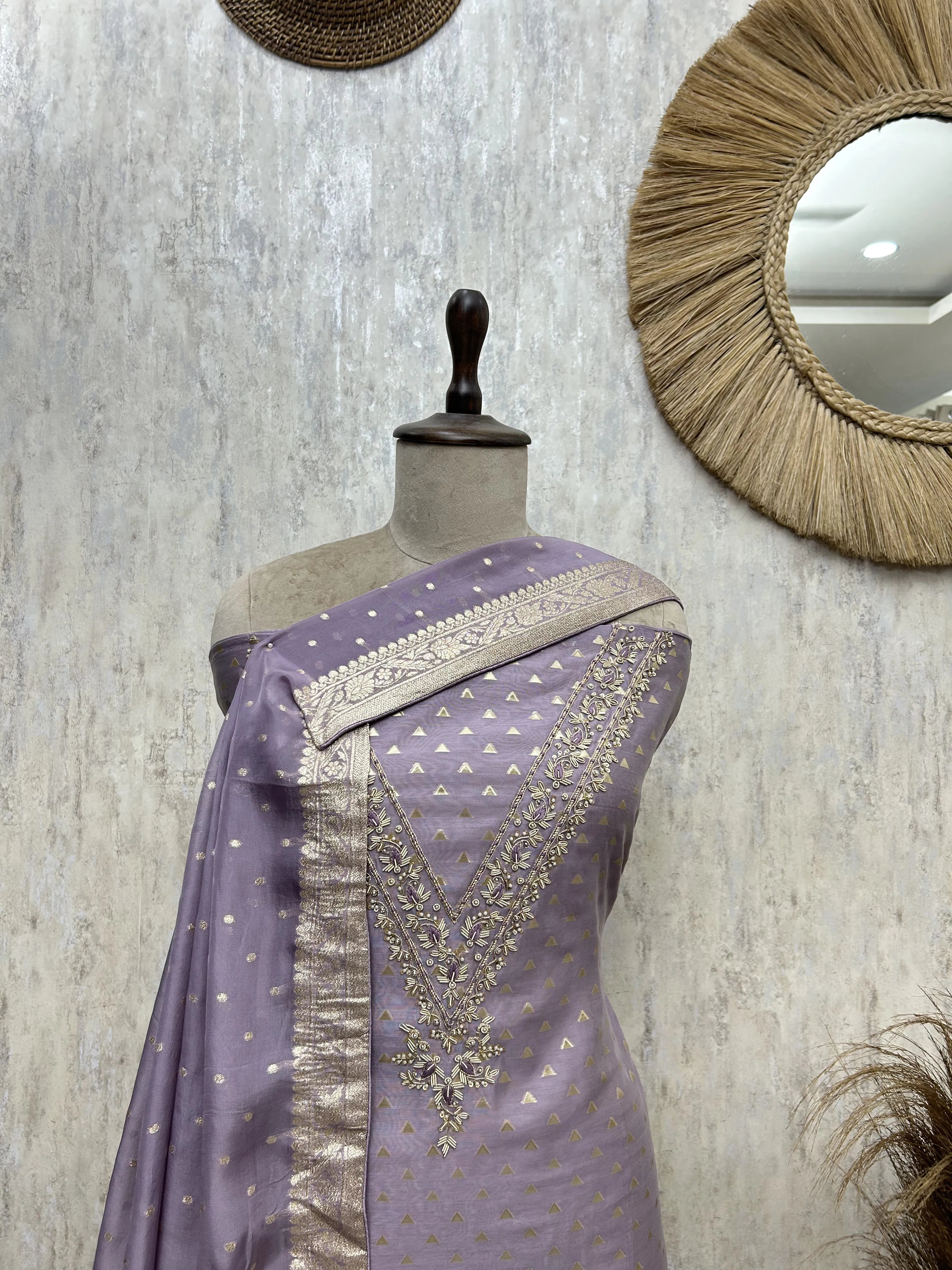 Mint Zari Elegance Maheshwari Unstitched Suit