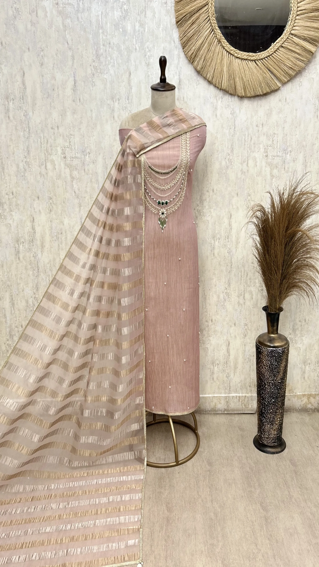 Elegant Crush Tissue with Organza Dupatta Unstitched Suits