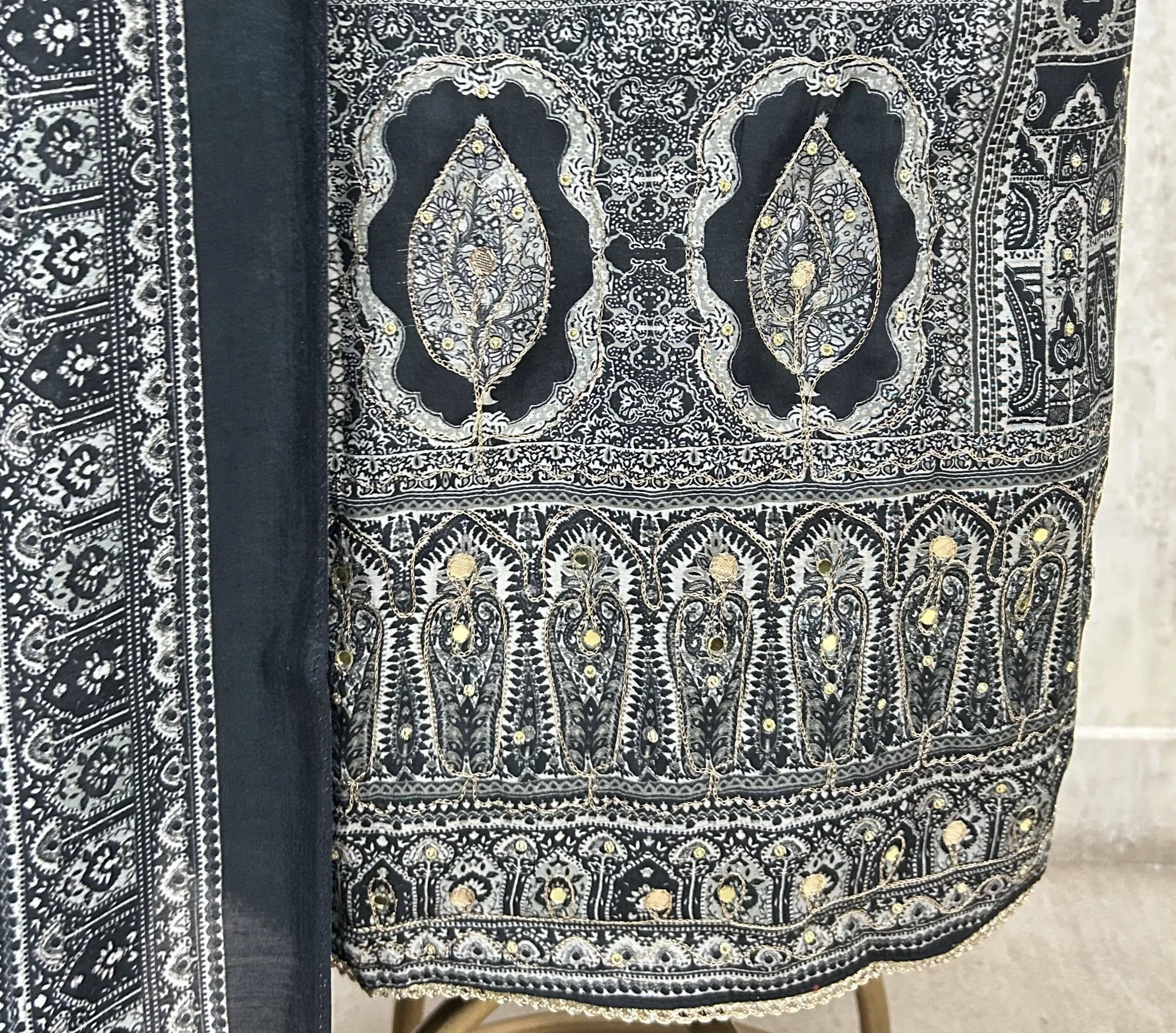 Midnight Floral Print Muslin Unstitched Suit