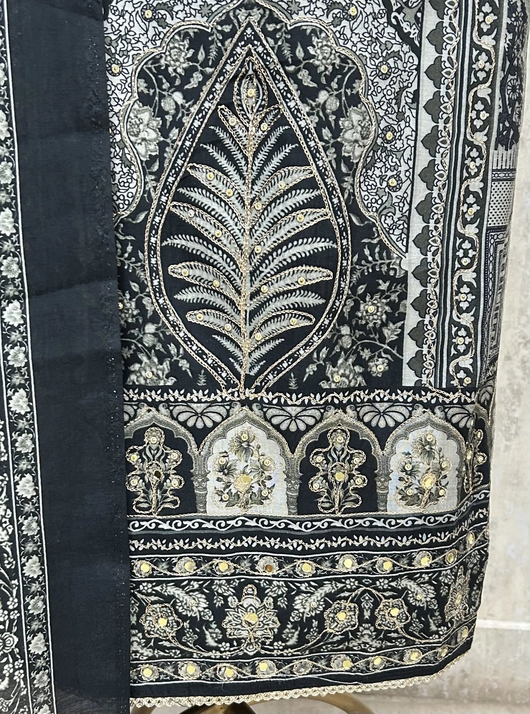 Midnight Floral Print Muslin Unstitched Suit