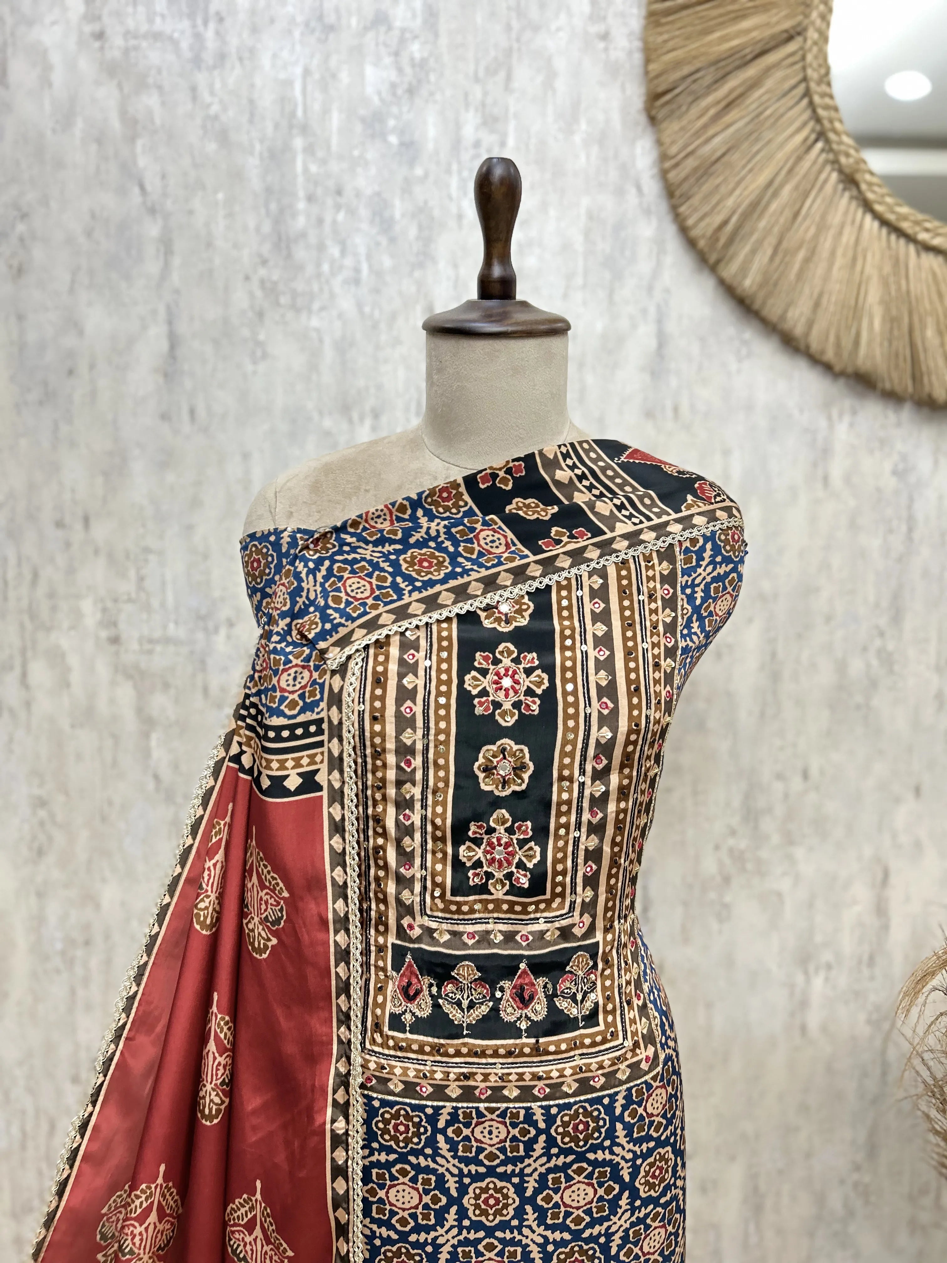 Regal Motif Crepe Unstitched Suit