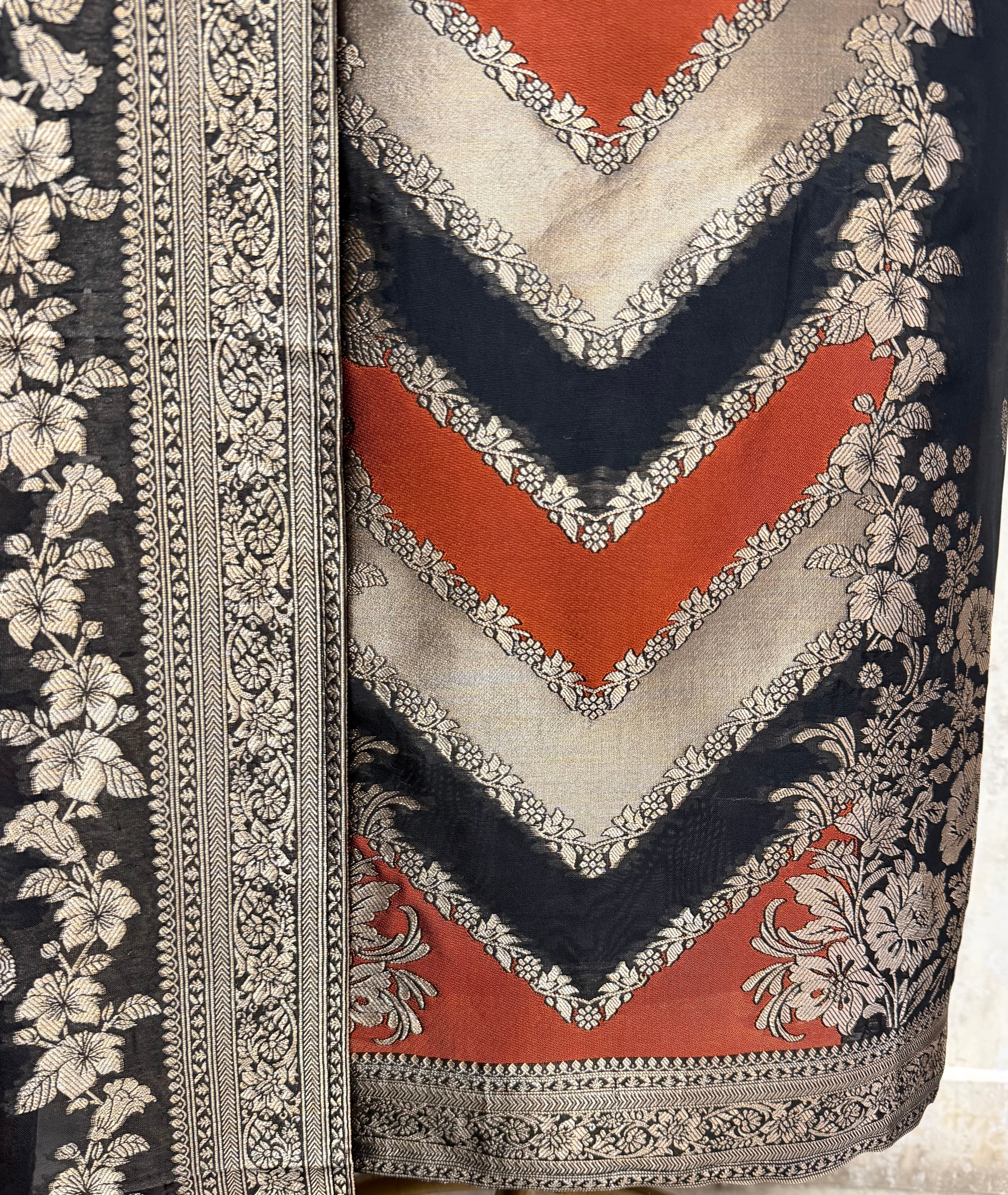 Kanjivaram Royale Silk Unstitched Suits