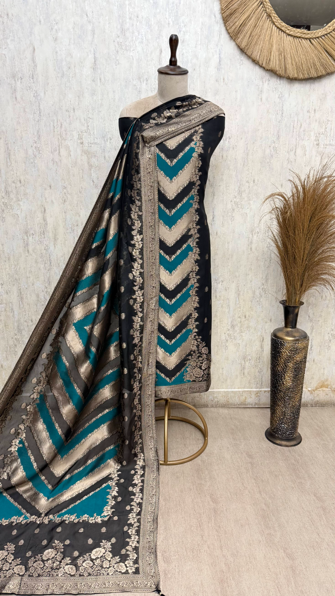 Kanjivaram Royale Silk Unstitched Suits