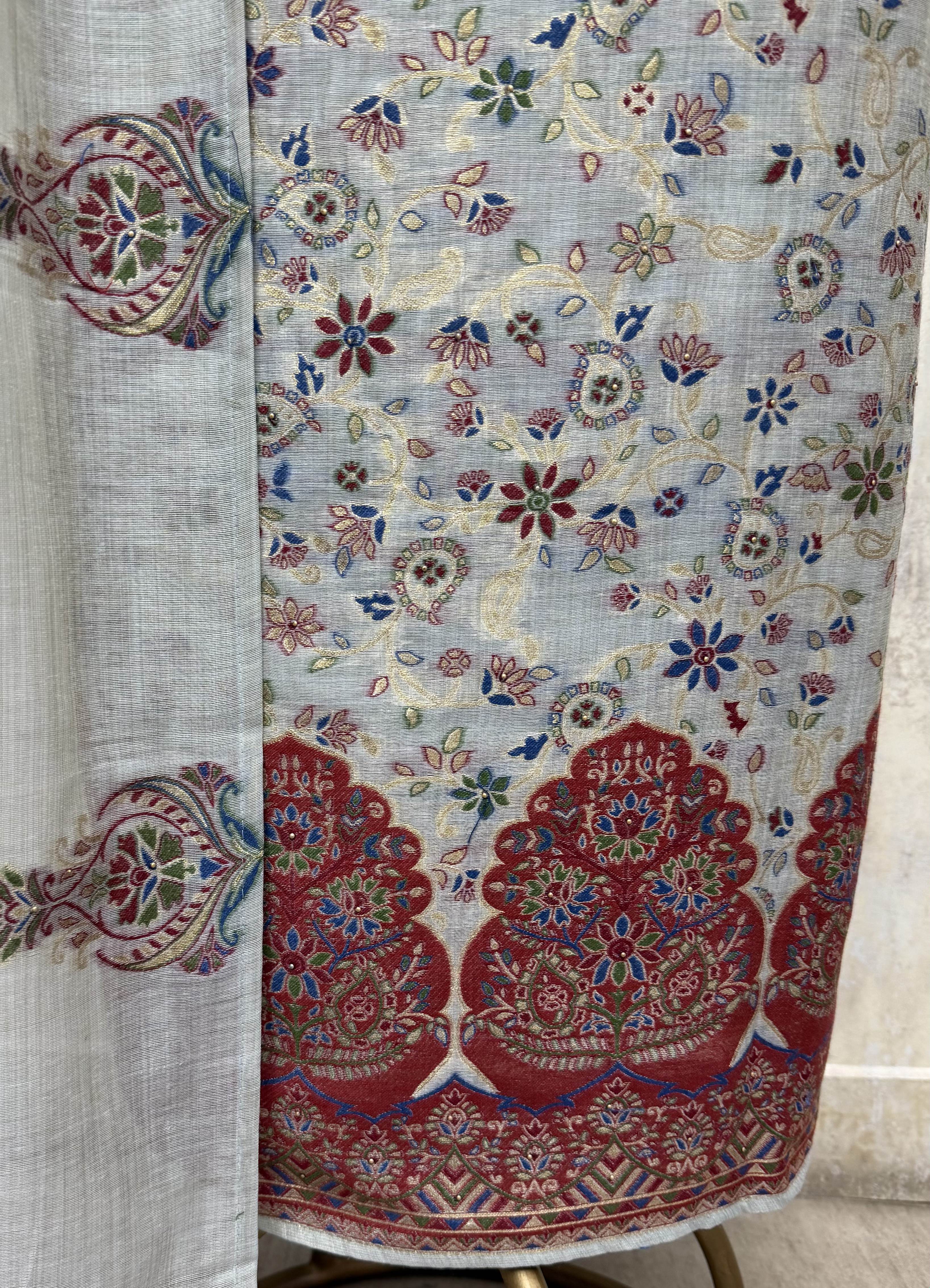 Enchanted Grace Jamdani linen Unstitched Suits