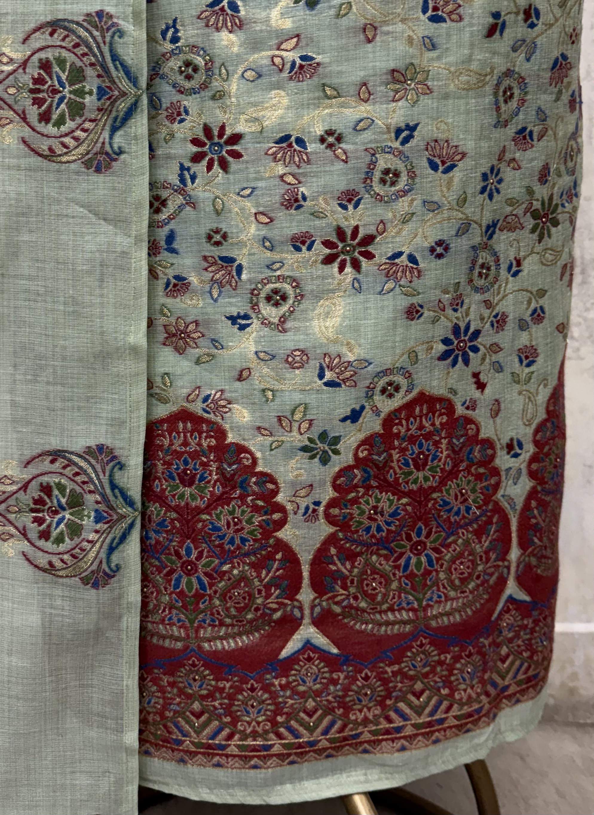 Enchanted Grace Jamdani linen Unstitched Suits