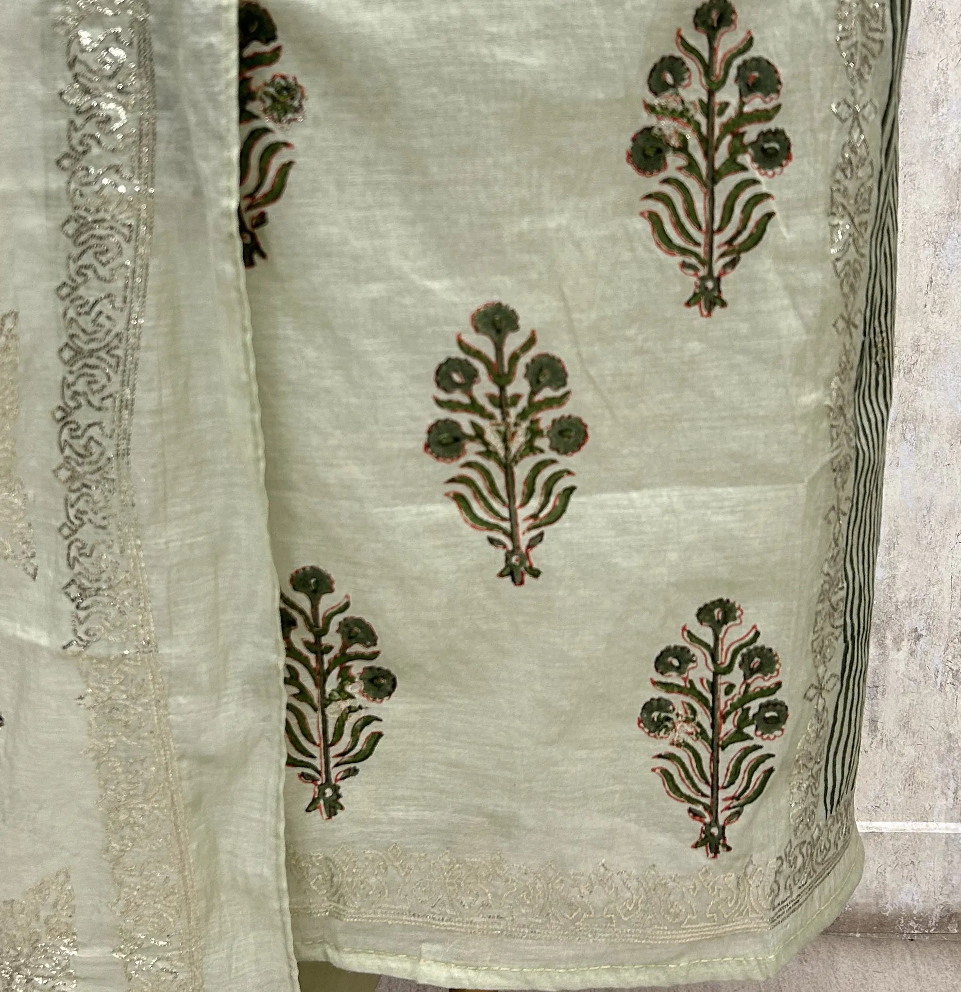Mul Chanderi Ethnic Grace Unstitched Suit