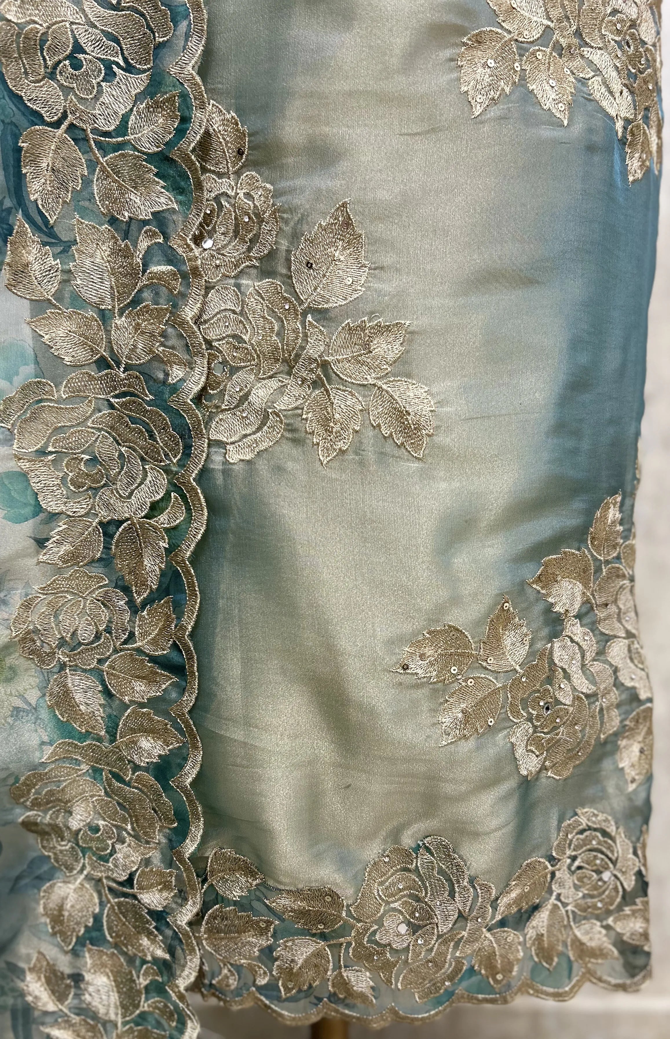 Exquisite Glass Organza Floral Embroidered Unstitched Suit