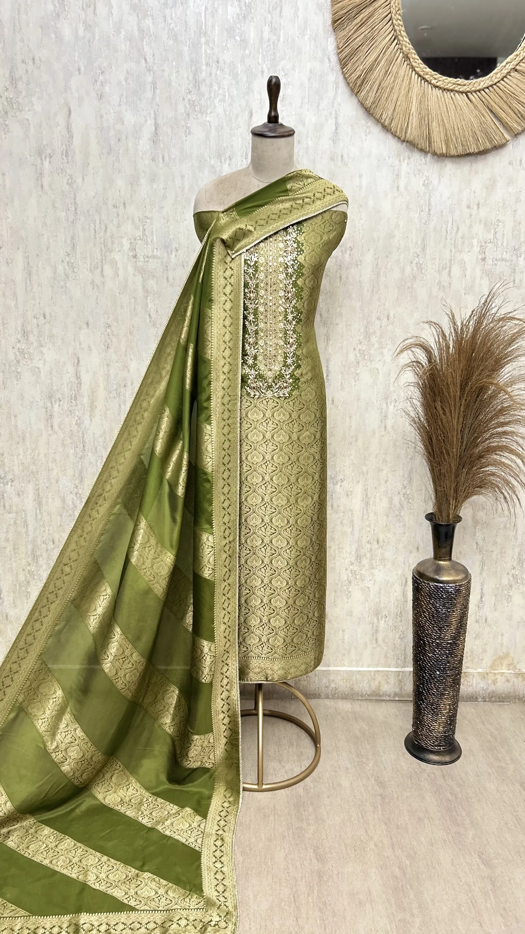 Regal Woven Elegance Unstitched Suits