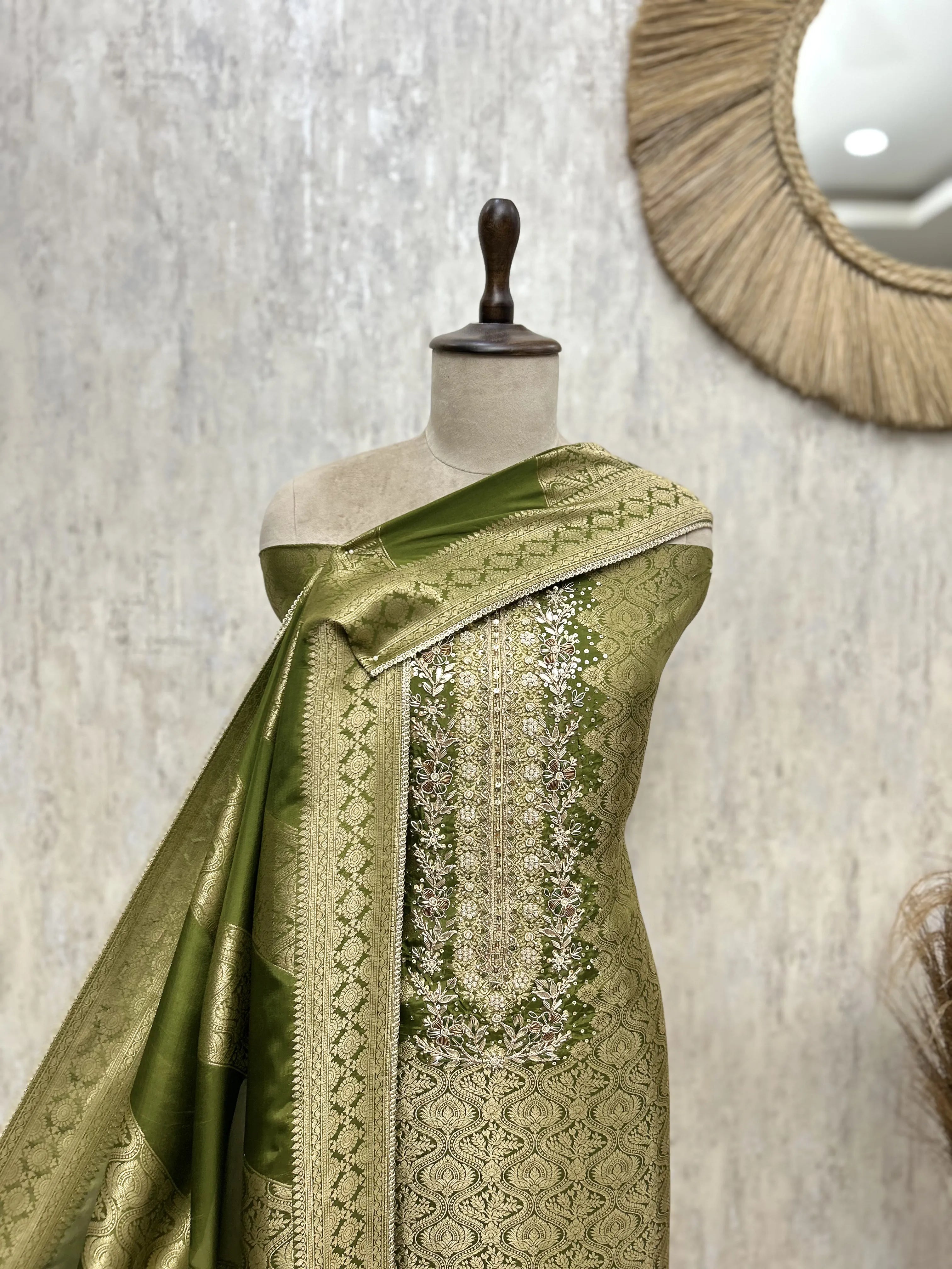Regal Woven Elegance Unstitched Suits